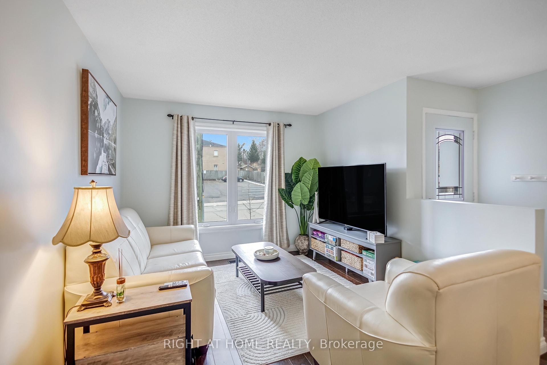 Photo 4 of 8 Brantdale Avenue, Hamilton, Southam — HOMEH