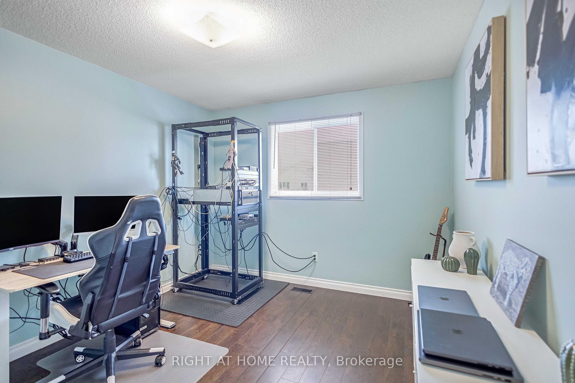 Photo 16 of 8 Brantdale Avenue, Hamilton, Southam — HOMEH