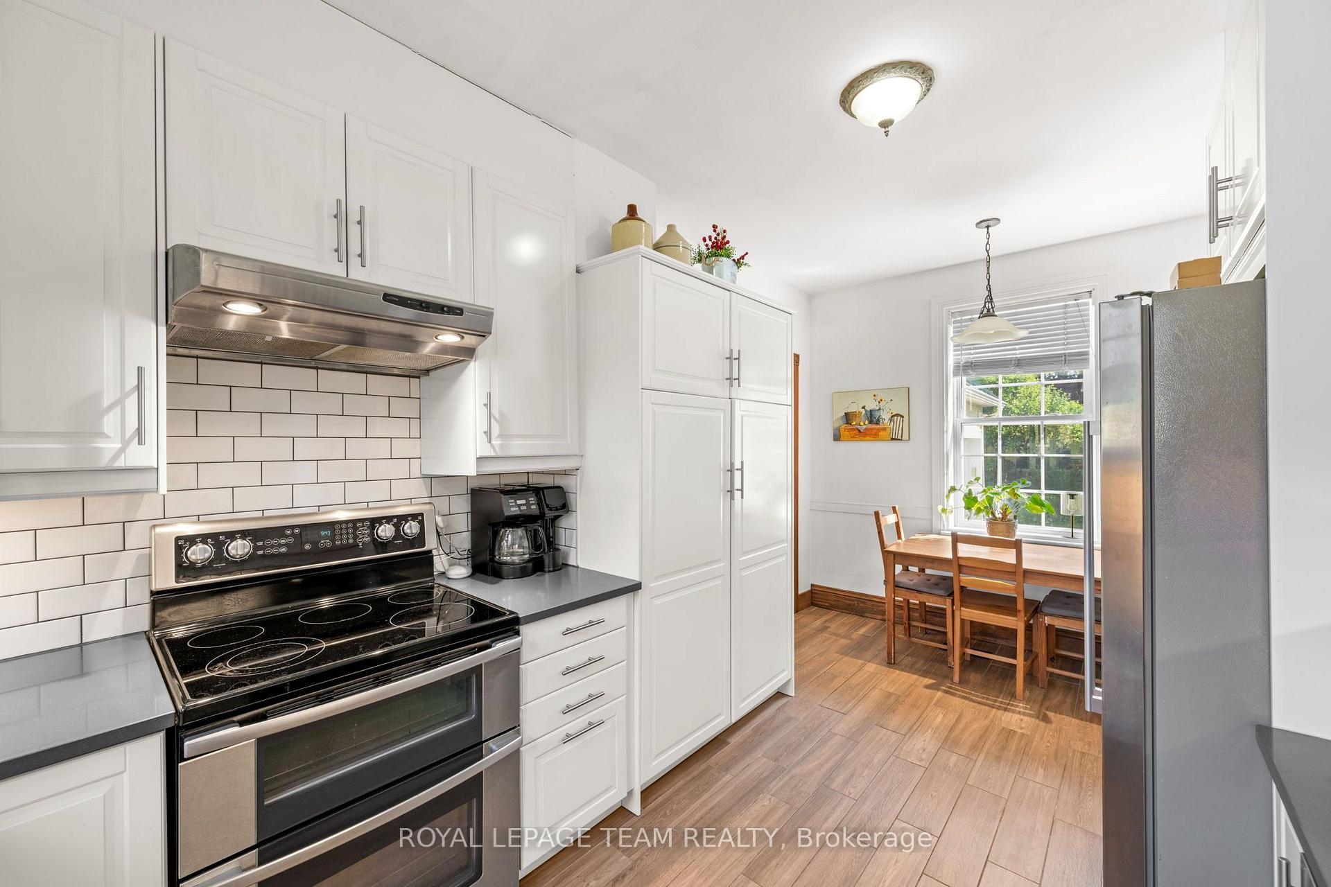 Photo 10 of 6215 Abbott Street W, Ottawa, Stittsville (Central) — HOMEH