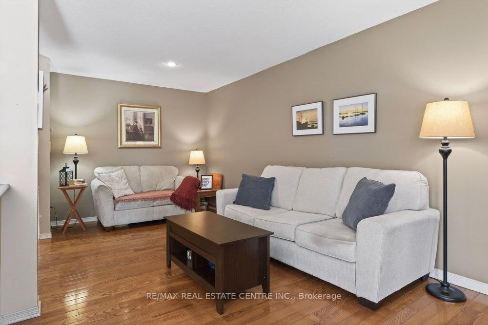 Photo 6 of Unit 29, 10 Cadham Boulevard, Hamilton, Broughton — HOMEH