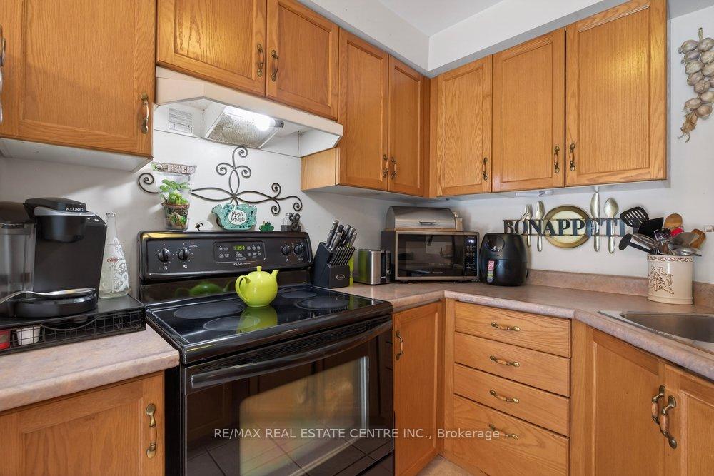 Photo 12 of Unit 29, 10 Cadham Boulevard, Hamilton, Broughton — HOMEH