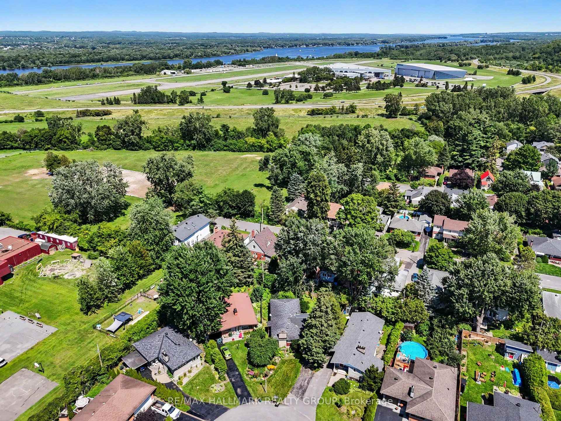 Photo 31 of 173 Wingham Place, Ottawa, Manor Park — HOMEH
