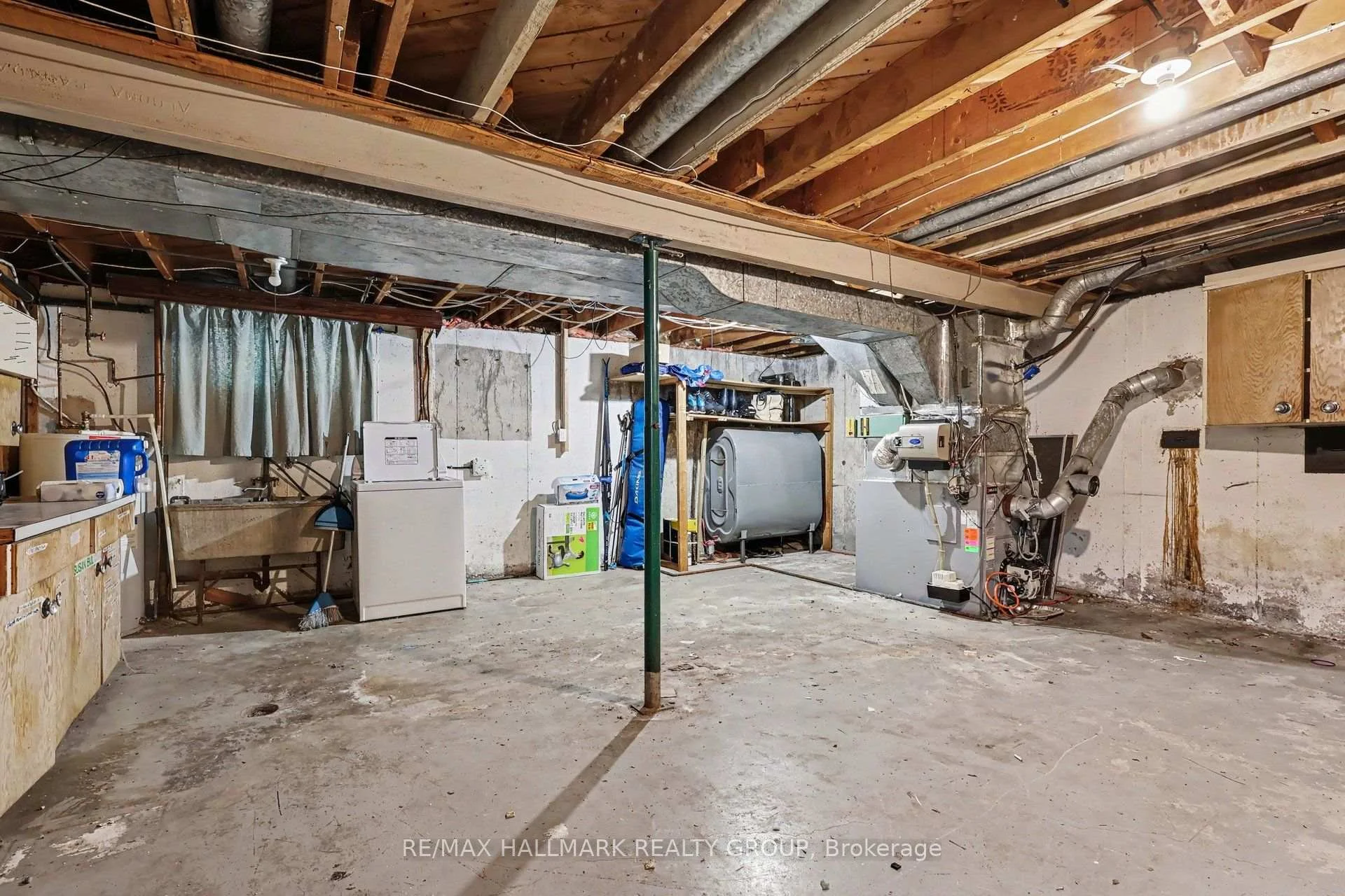 Photo 28 of 173 Wingham Place, Ottawa, Manor Park — HOMEH