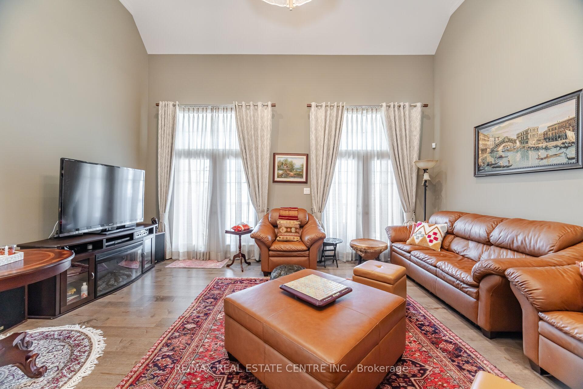 Photo 23 of 156 Camellia Crescent, Oakville, Glenorchy — HOMEH