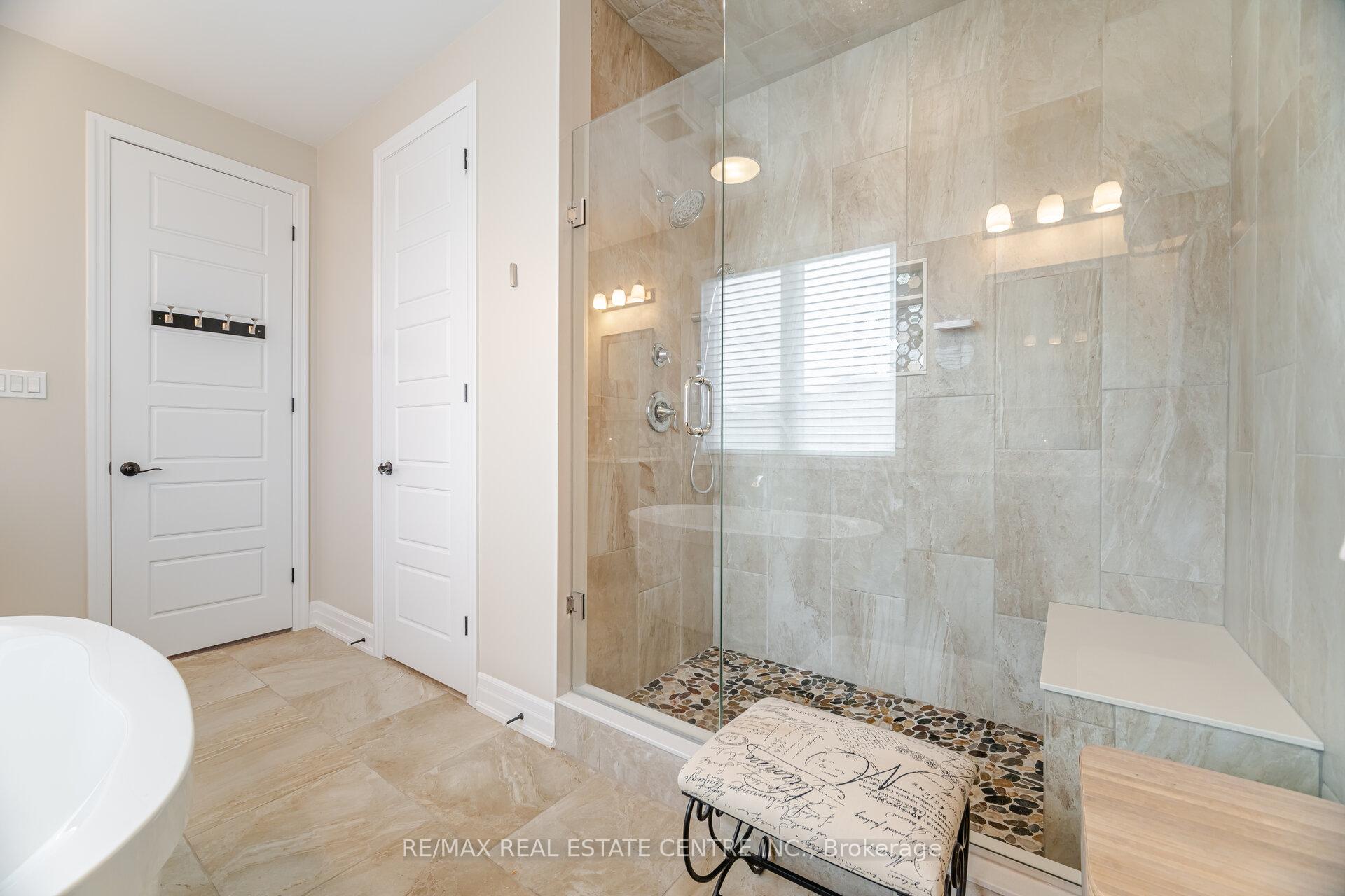 Photo 31 of 156 Camellia Crescent, Oakville, Glenorchy — HOMEH