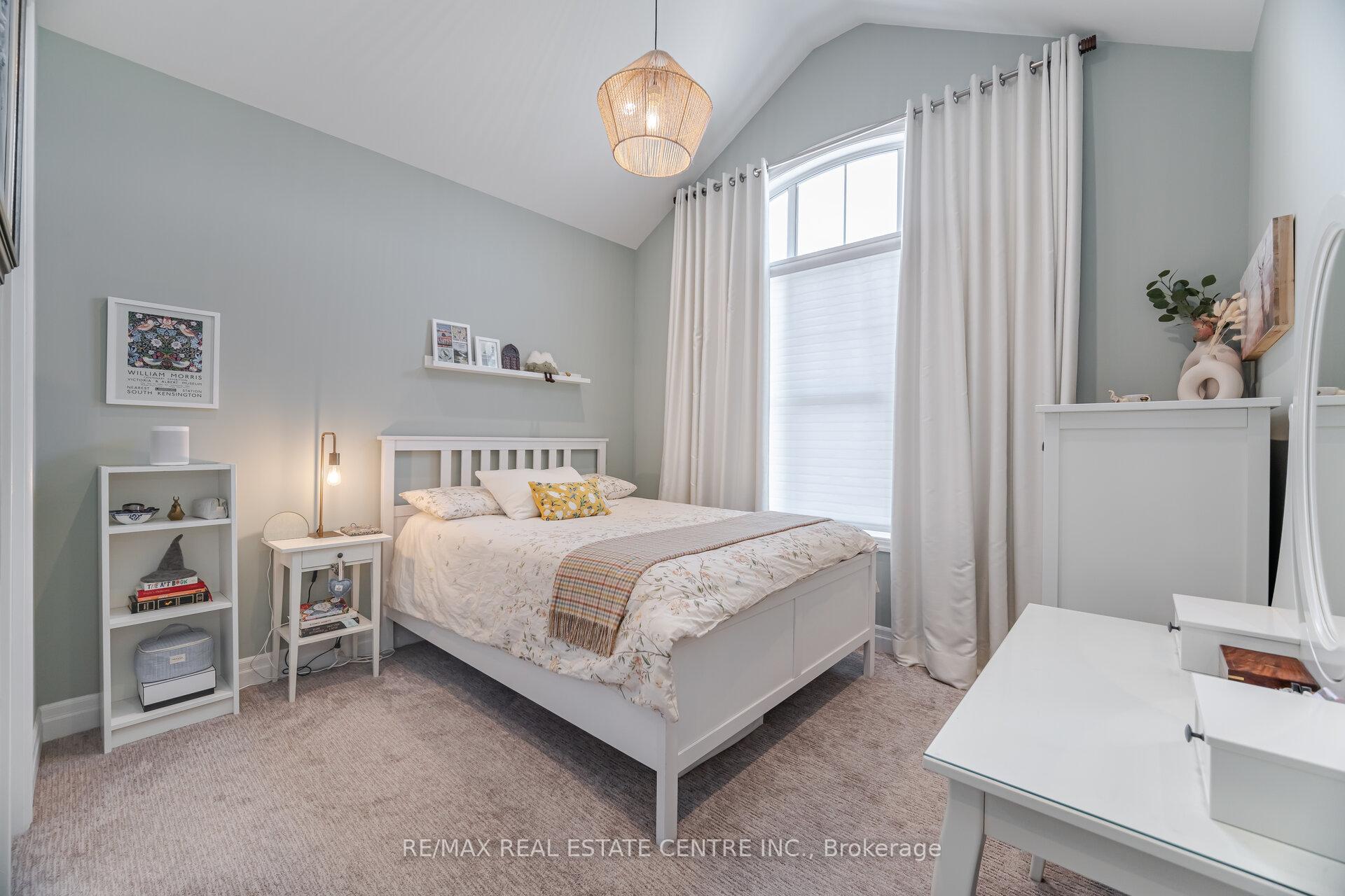 Photo 33 of 156 Camellia Crescent, Oakville, Glenorchy — HOMEH