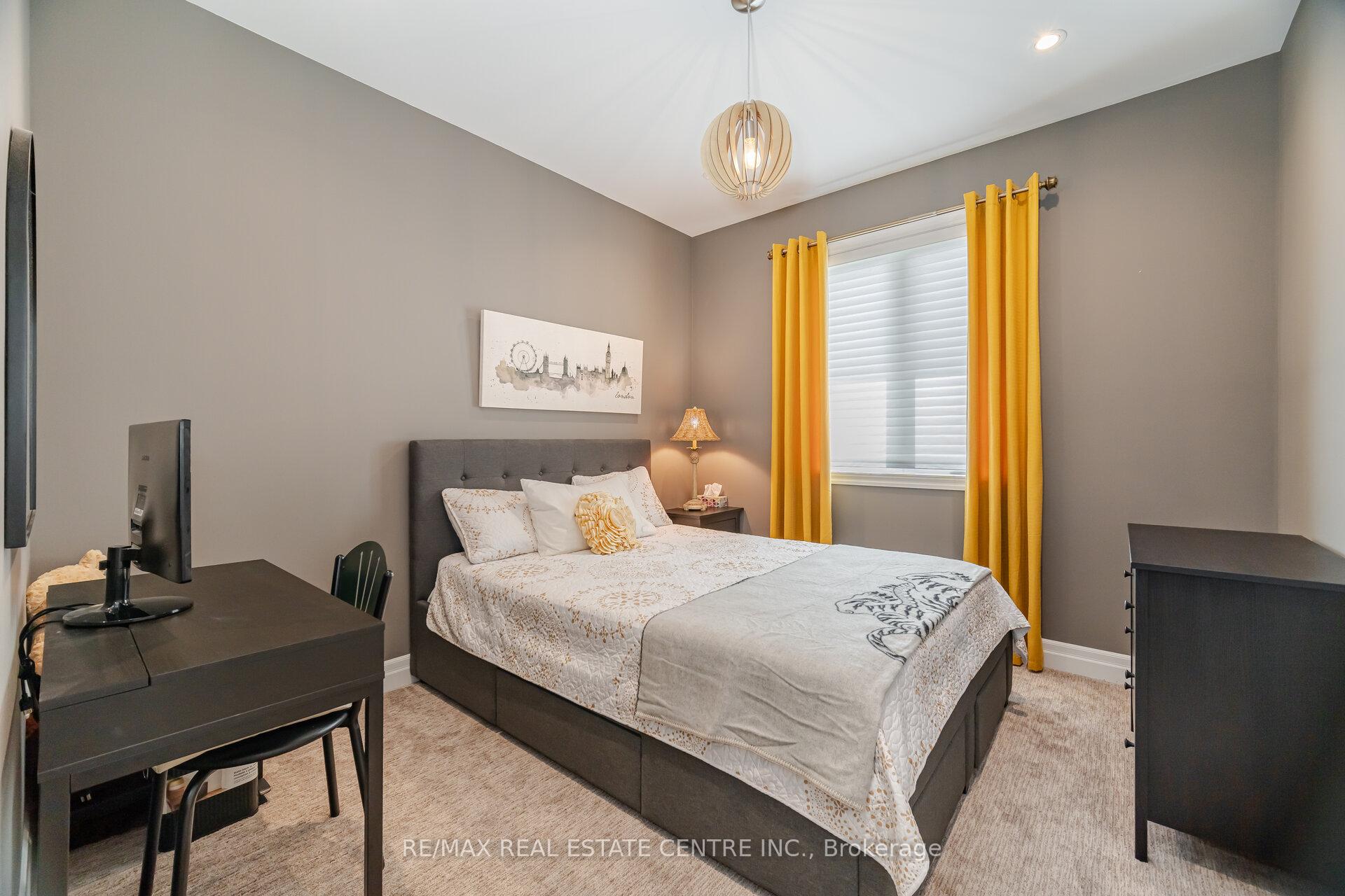 Photo 36 of 156 Camellia Crescent, Oakville, Glenorchy — HOMEH