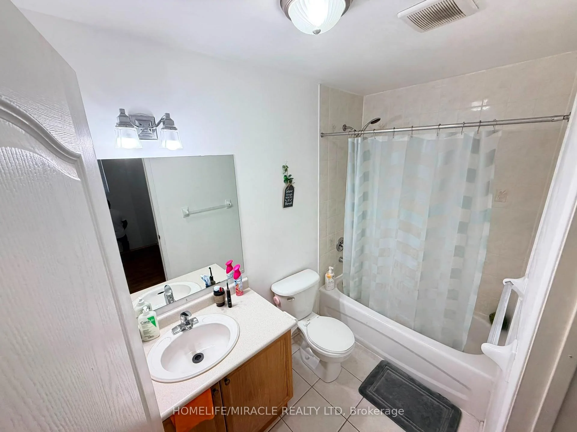 Photo 30 of 9 Farthingale Crescent, Brampton, Fletcher's Meadow — HOMEH
