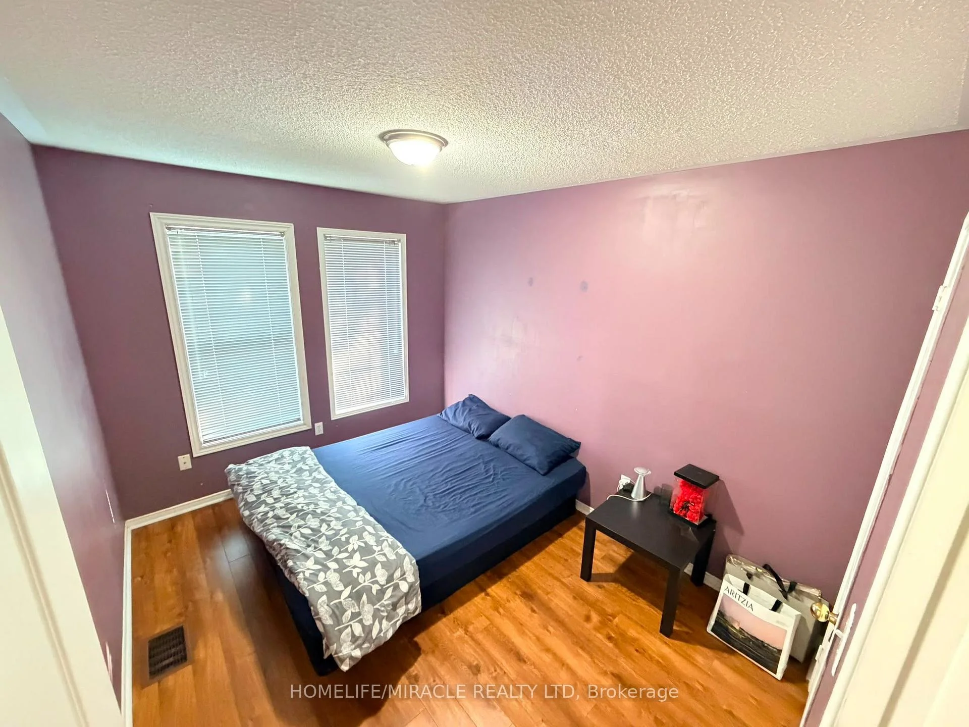 Photo 31 of 9 Farthingale Crescent, Brampton, Fletcher's Meadow — HOMEH