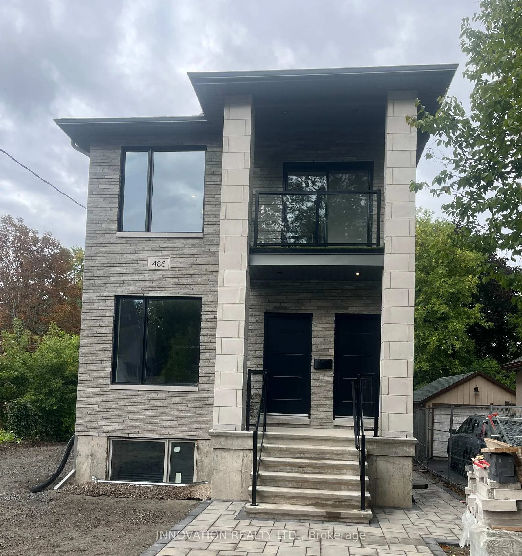 Front of 486-1 Wentworth Avenue