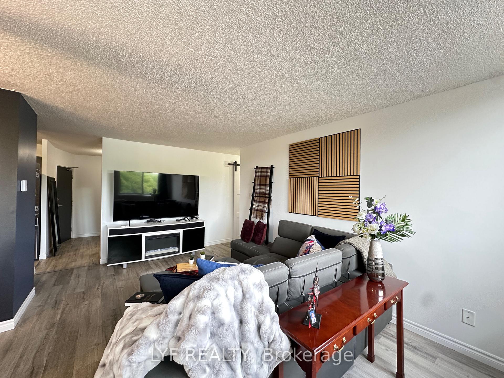 Photo 7 of Unit 401, 81 Millside Drive, Milton, Old Milton — HOMEH