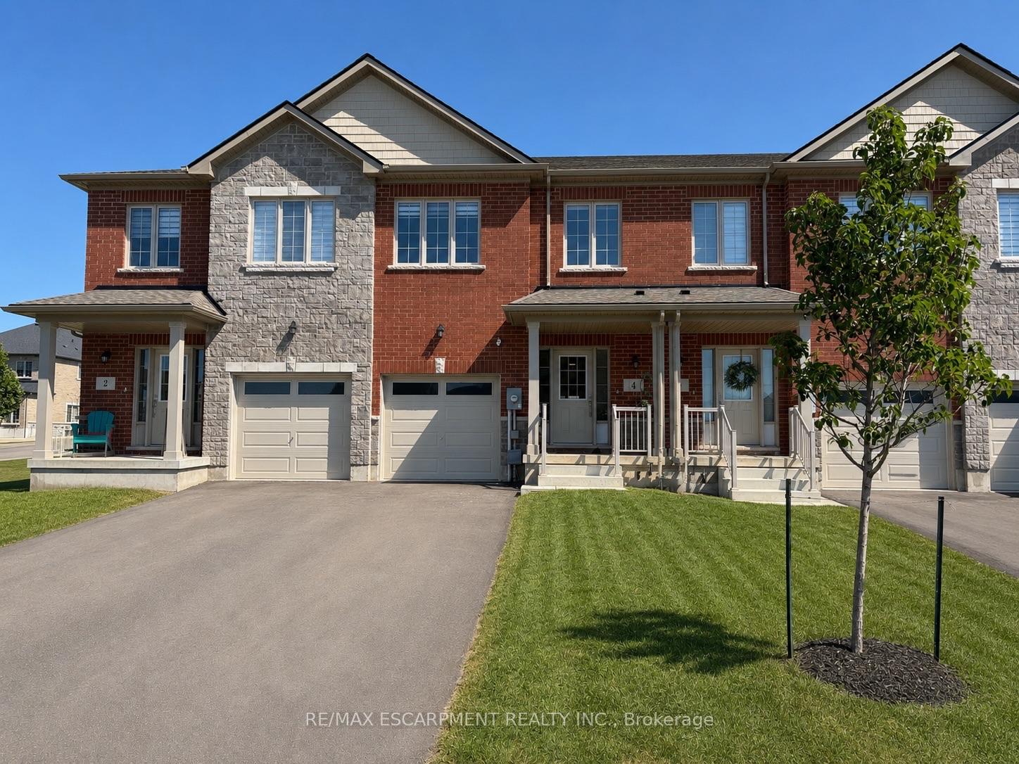 Photo 1 of 4 Harmony Way, Thorold, Rolling Meadows — HOMEH