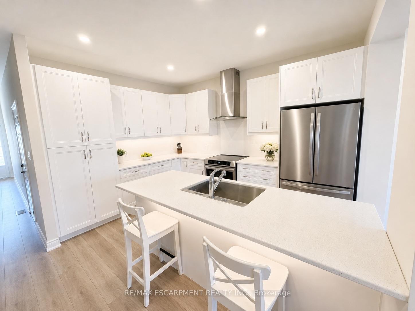 Photo 4 of 4 Harmony Way, Thorold, Rolling Meadows — HOMEH