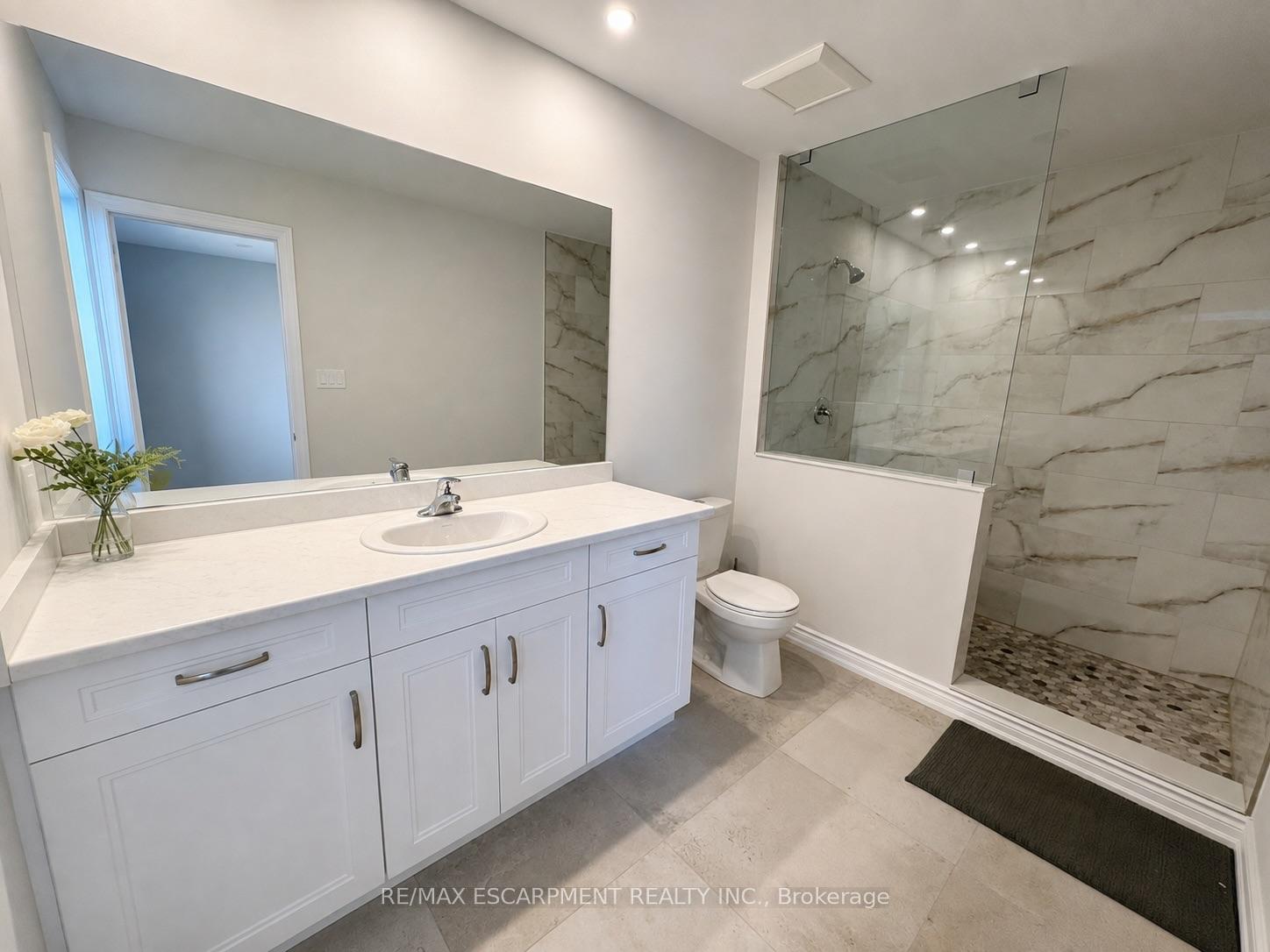 Photo 9 of 4 Harmony Way, Thorold, Rolling Meadows — HOMEH