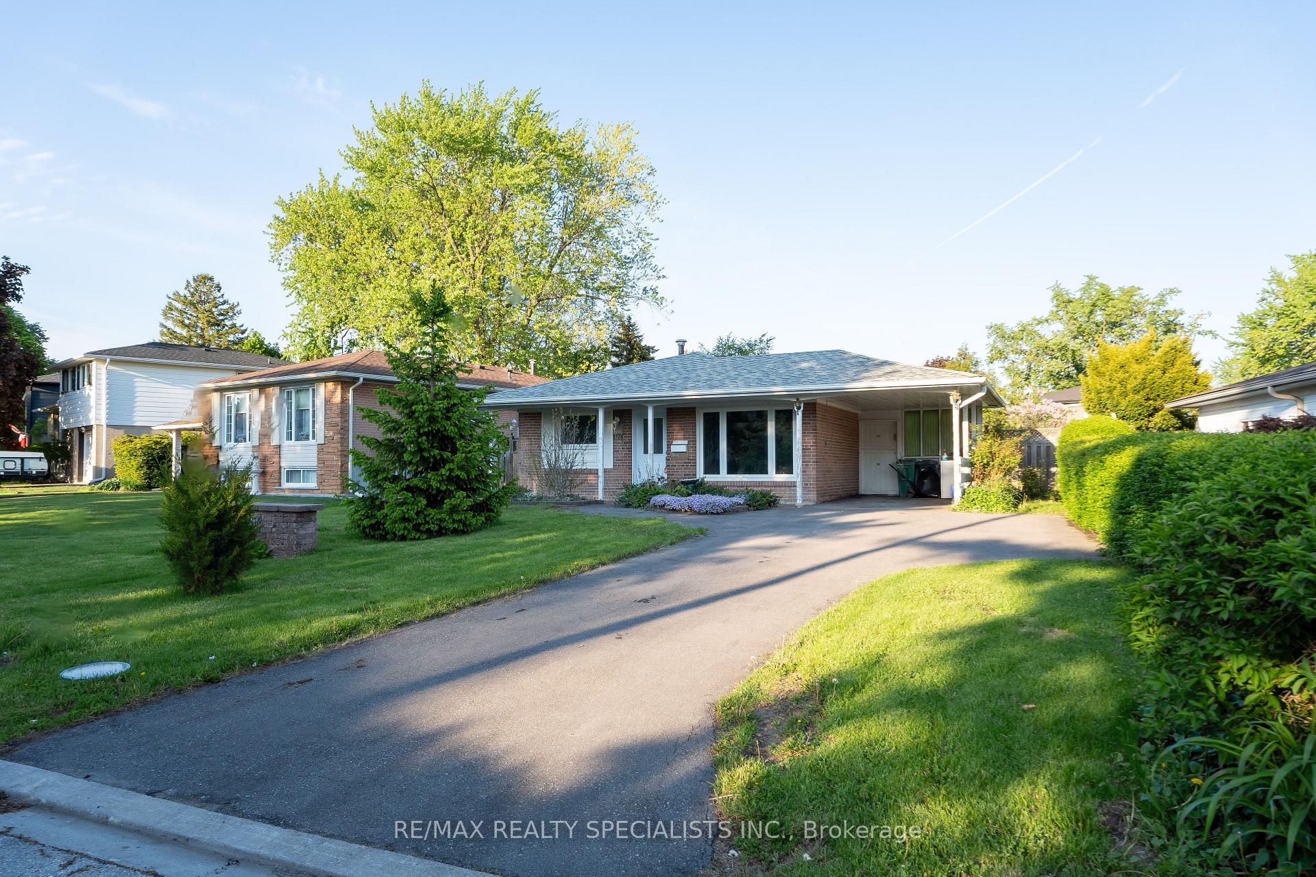 Photo 3 of 159 Bartley Bull Parkway, Brampton, Brampton East — HOMEH