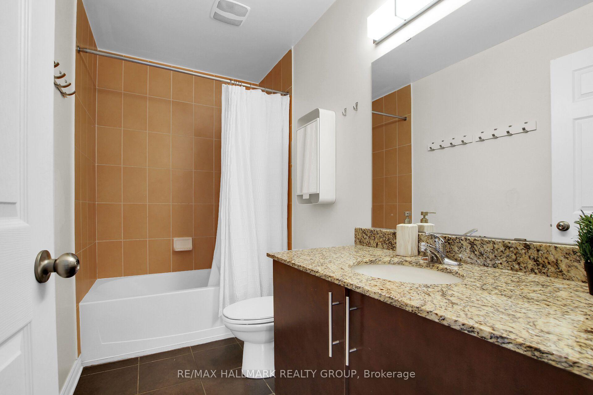 Photo 35 of 104 Strathcarron Crescent, Ottawa, Kanata - Morgan's Grant/South March — HOMEH