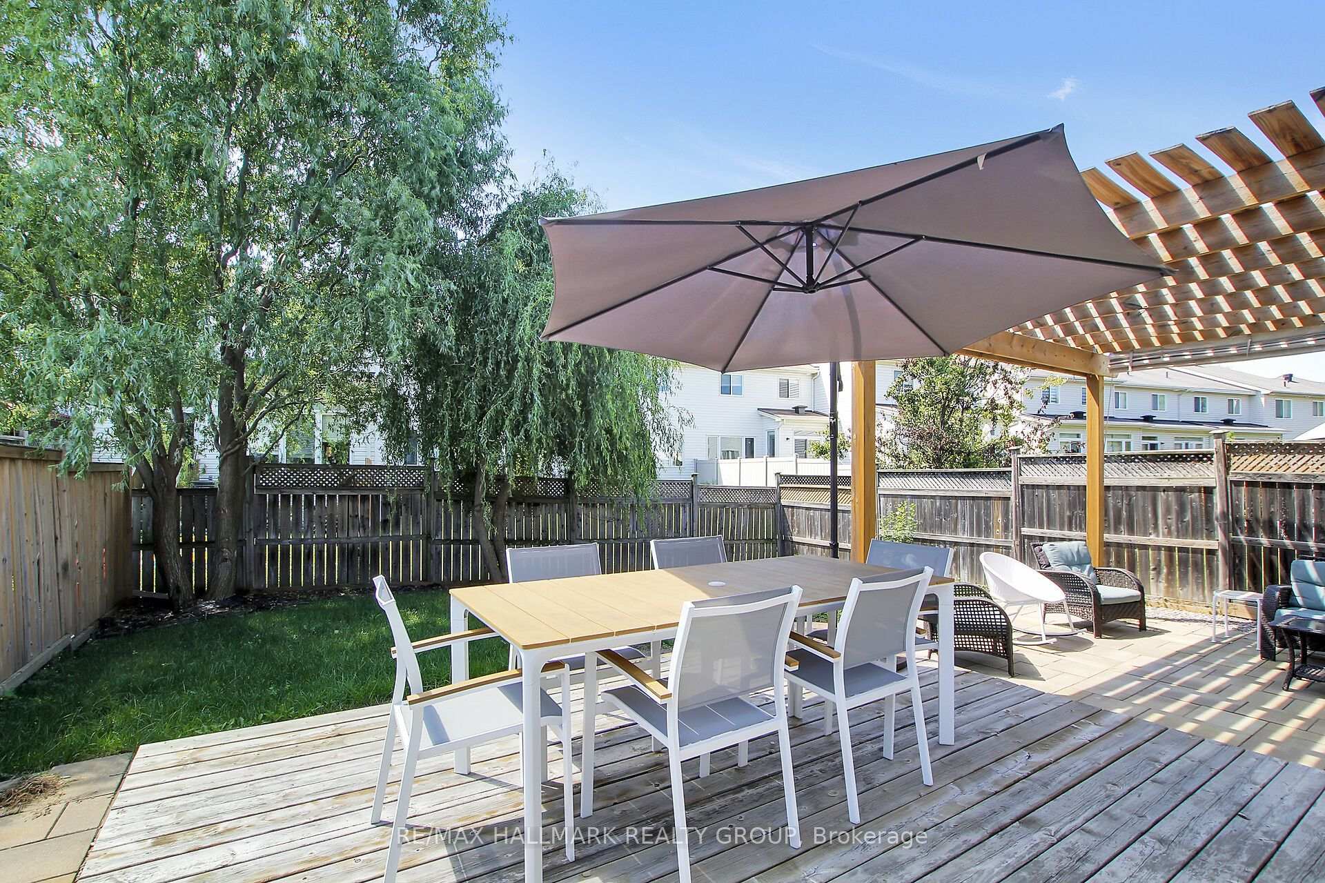 Photo 40 of 104 Strathcarron Crescent, Ottawa, Kanata - Morgan's Grant/South March — HOMEH