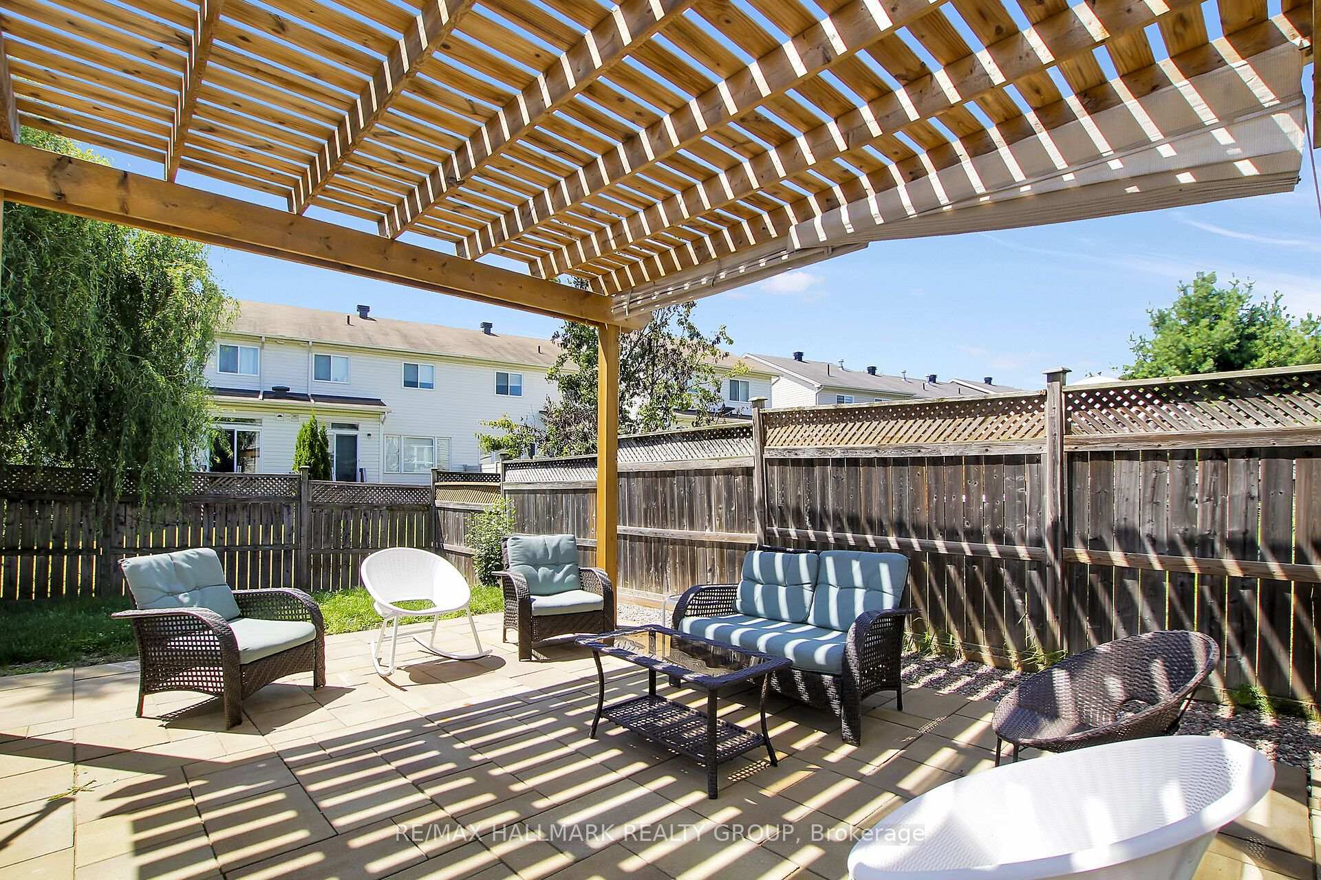 Photo 42 of 104 Strathcarron Crescent, Ottawa, Kanata - Morgan's Grant/South March — HOMEH