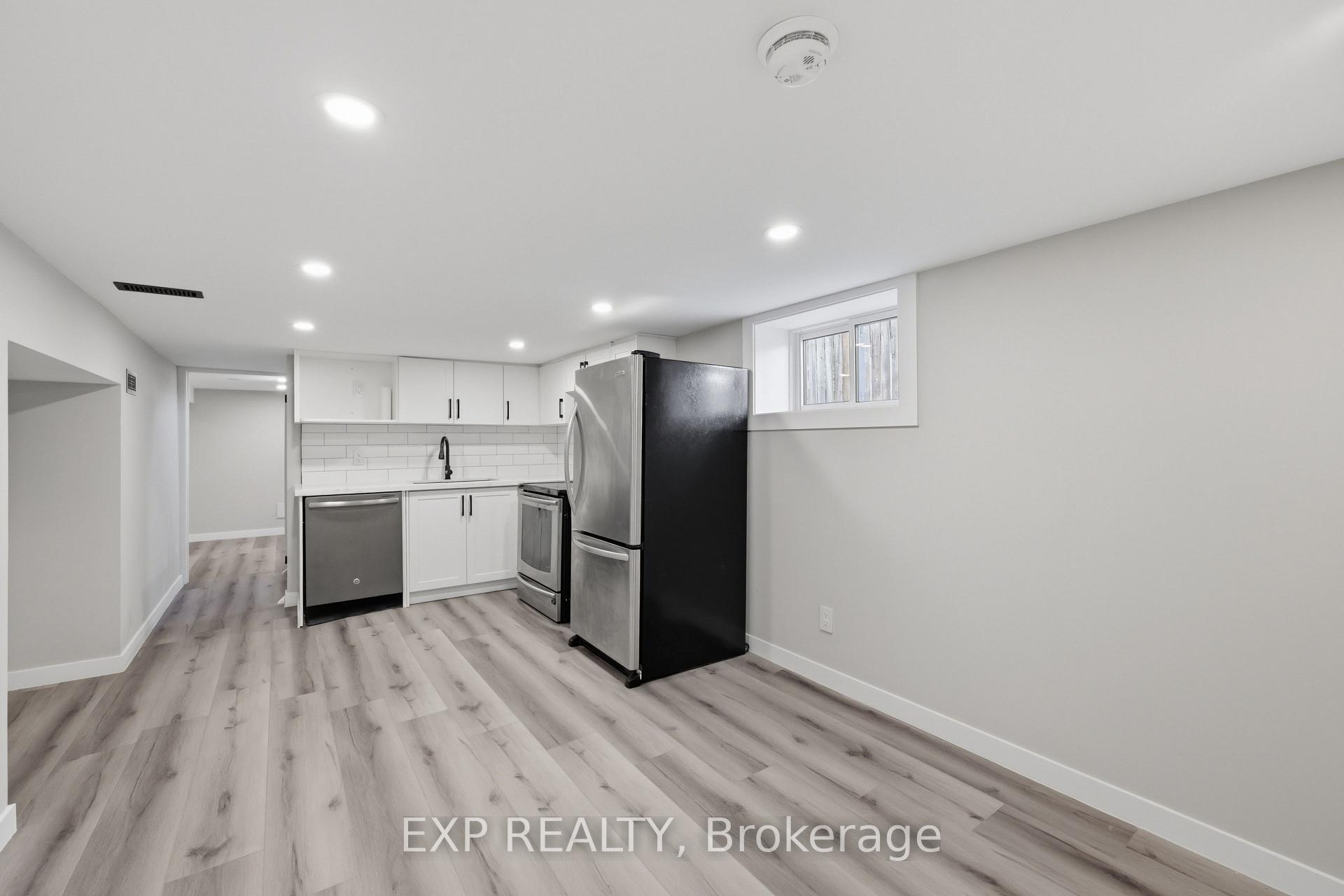 Photo 19 of 70 Mackay Avenue, London, South E — HOMEH