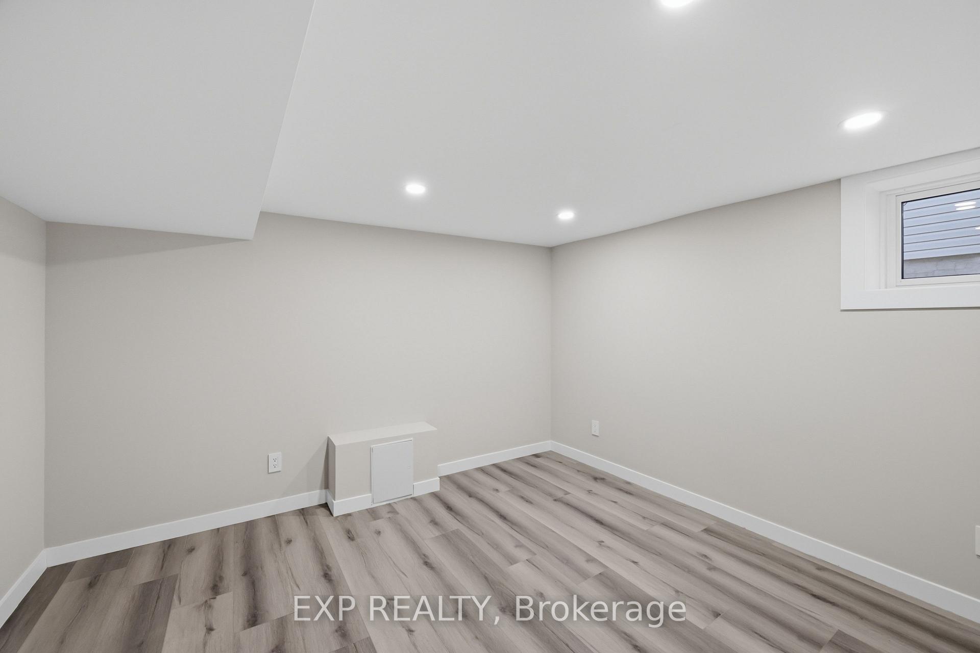 Photo 30 of 70 Mackay Avenue, London, South E — HOMEH