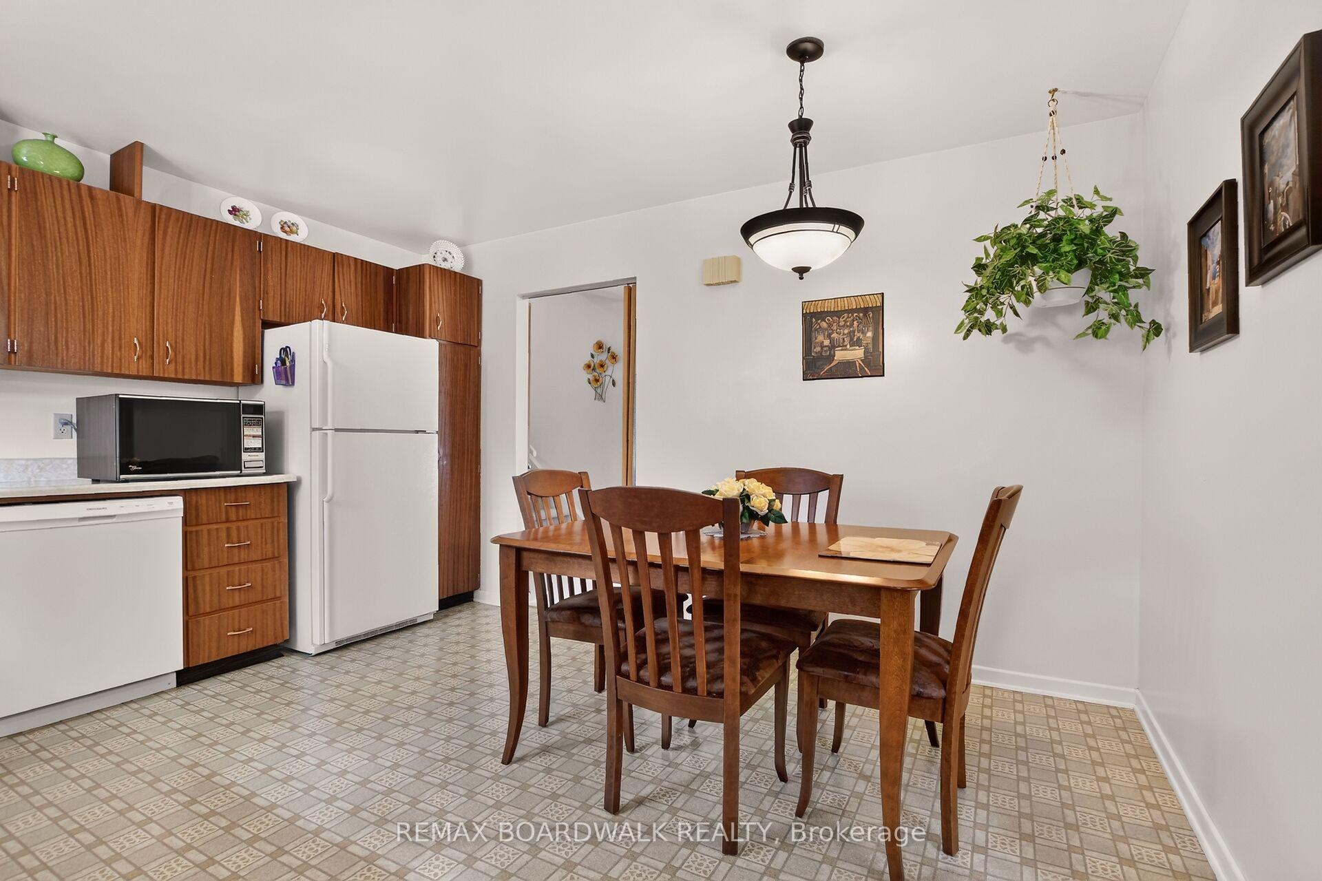 Photo 3 of 166 Dan Street, Arnprior, Arnprior — HOMEH