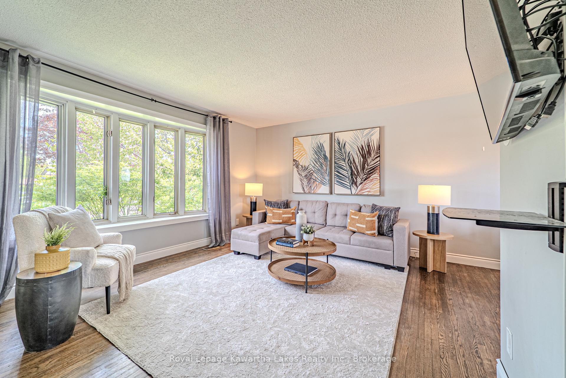 Photo 7 of 645 Hayden Crescent, Cobourg — HOMEH