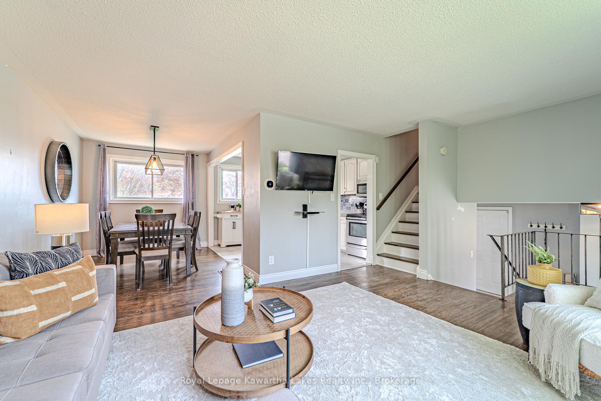 Photo 10 of 645 Hayden Crescent, Cobourg — HOMEH
