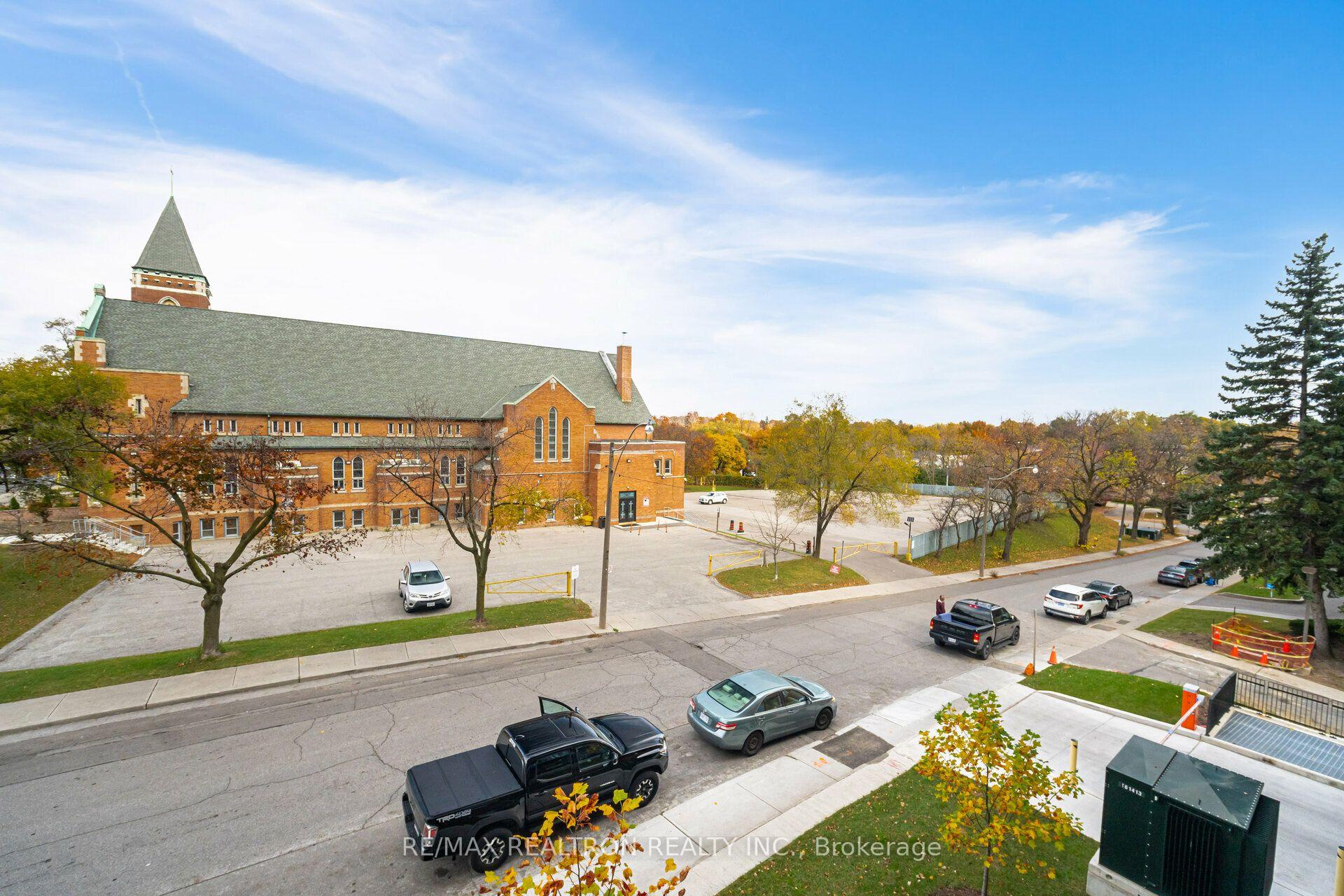 Photo 37 of Unit 307, 2525 Bathurst Street, Toronto, Forest Hill North — HOMEH