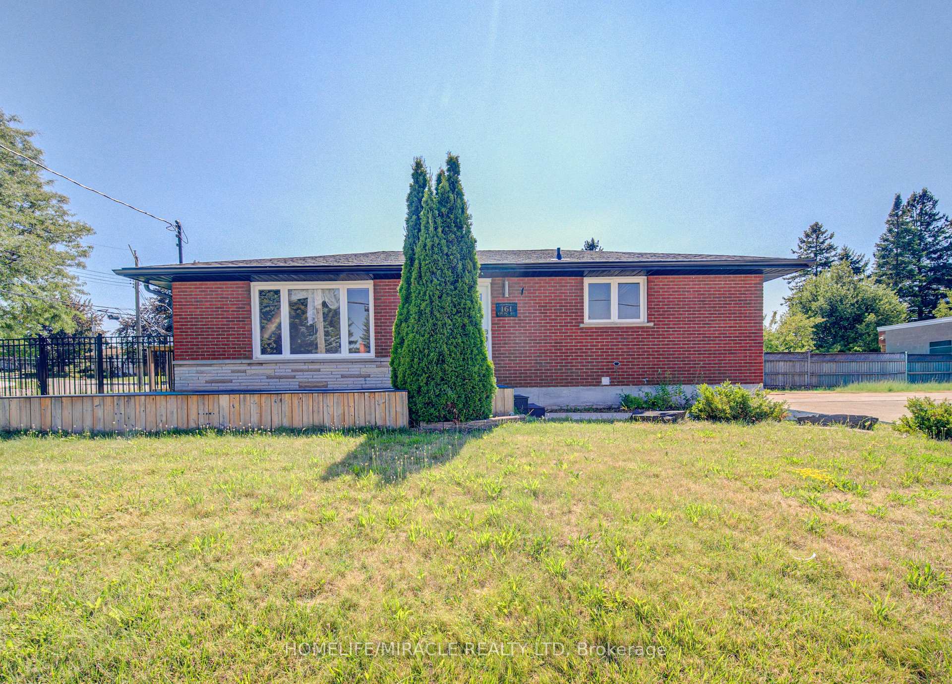 Photo 3 of 161 Kipling Avenue, Kitchener, Vanier - Kitchener — HOMEH