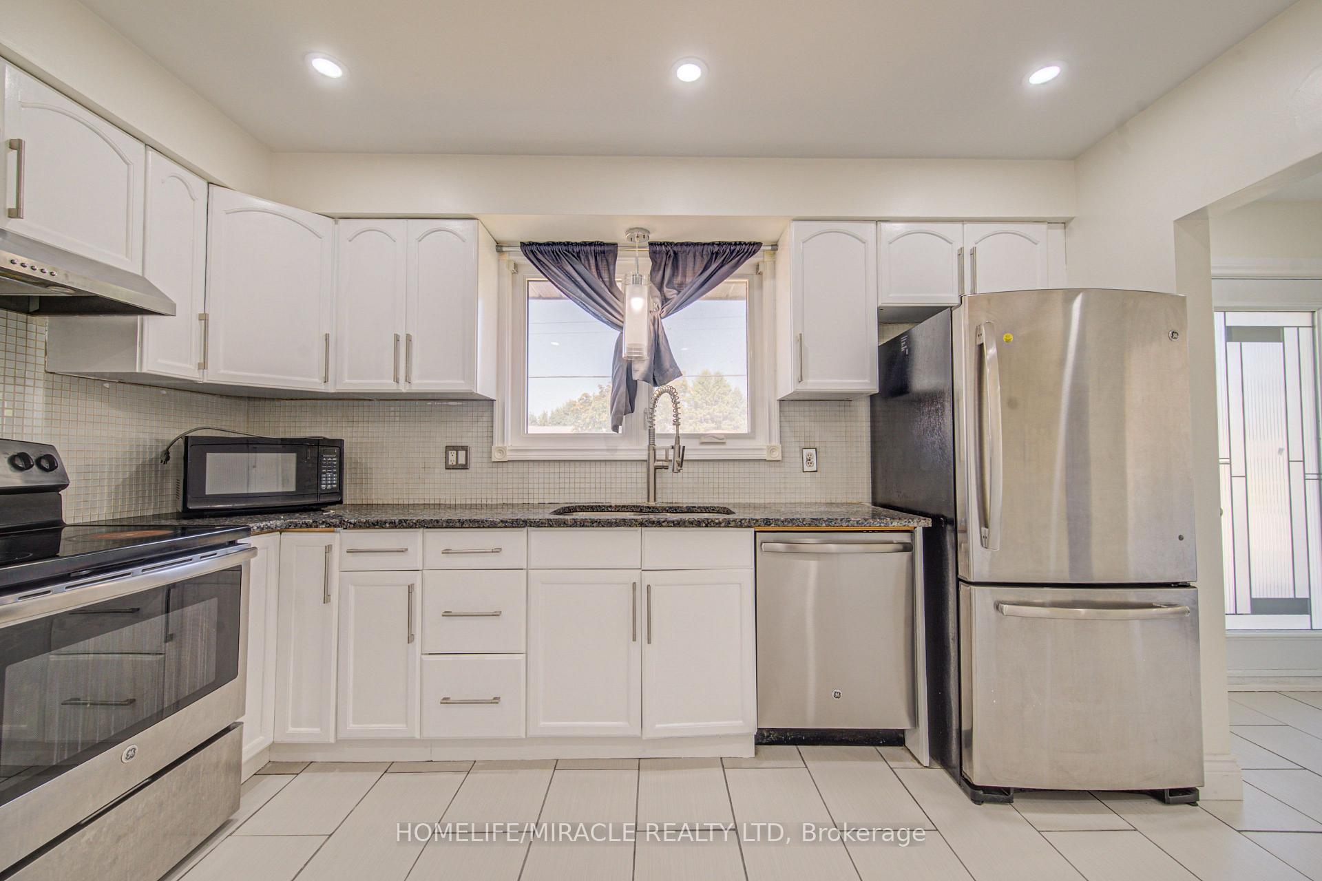 Photo 16 of 161 Kipling Avenue, Kitchener, Vanier - Kitchener — HOMEH