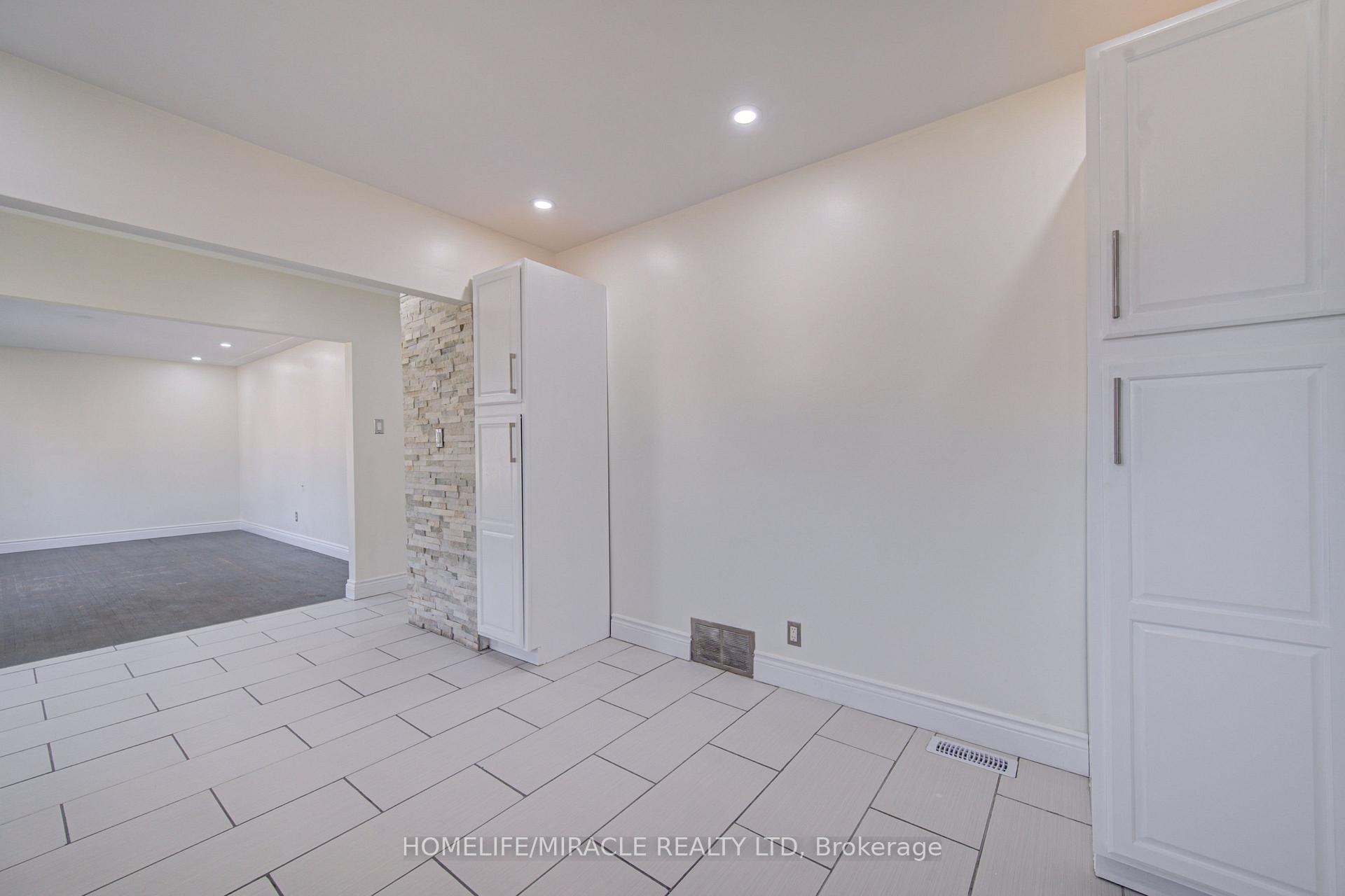Photo 20 of 161 Kipling Avenue, Kitchener, Vanier - Kitchener — HOMEH