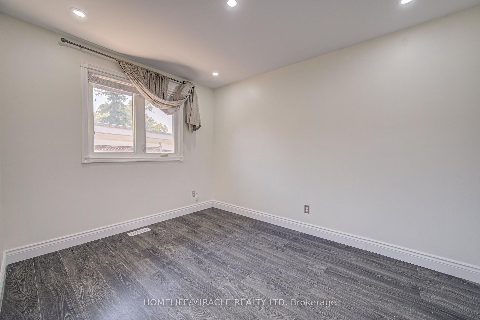 Photo 25 of 161 Kipling Avenue, Kitchener, Vanier - Kitchener — HOMEH