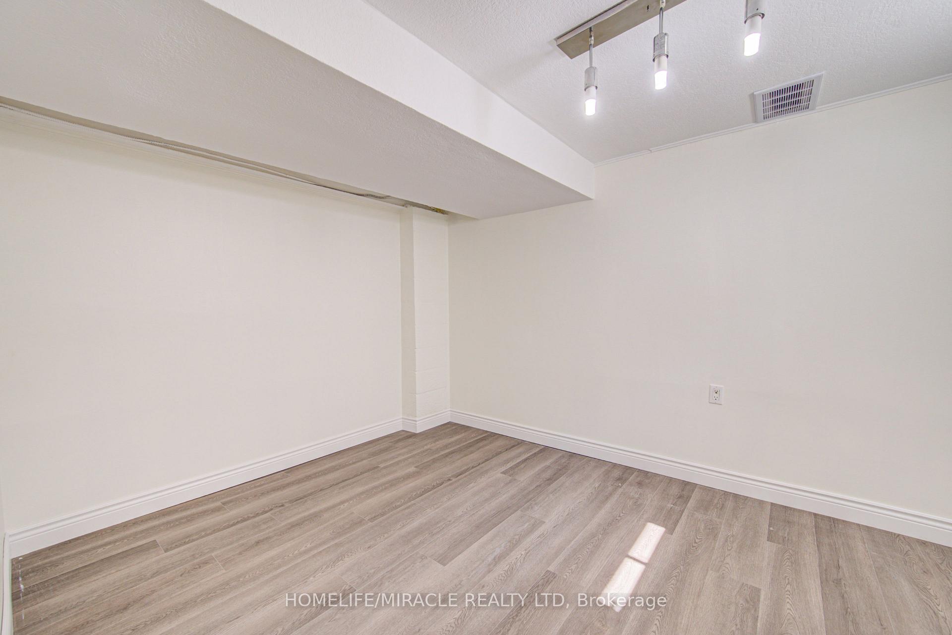 Photo 40 of 161 Kipling Avenue, Kitchener, Vanier - Kitchener — HOMEH