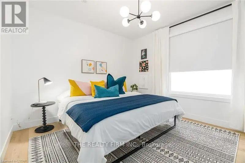 Photo 3 of Unit 3, 304 Oxford Street E, London, East B — HOMEH