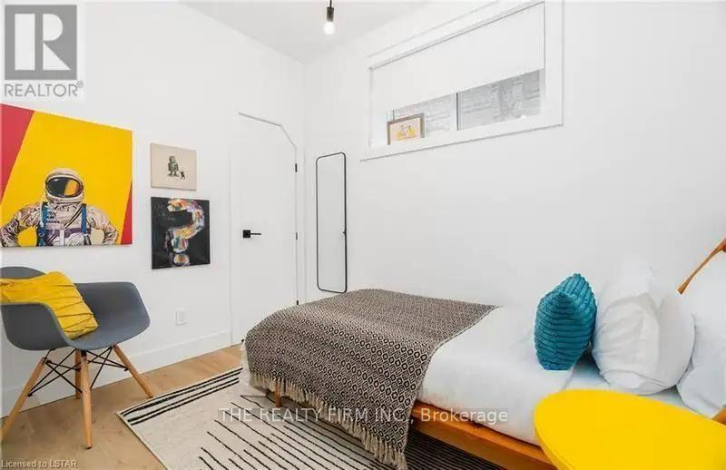 Photo 4 of Unit 3, 304 Oxford Street E, London, East B — HOMEH