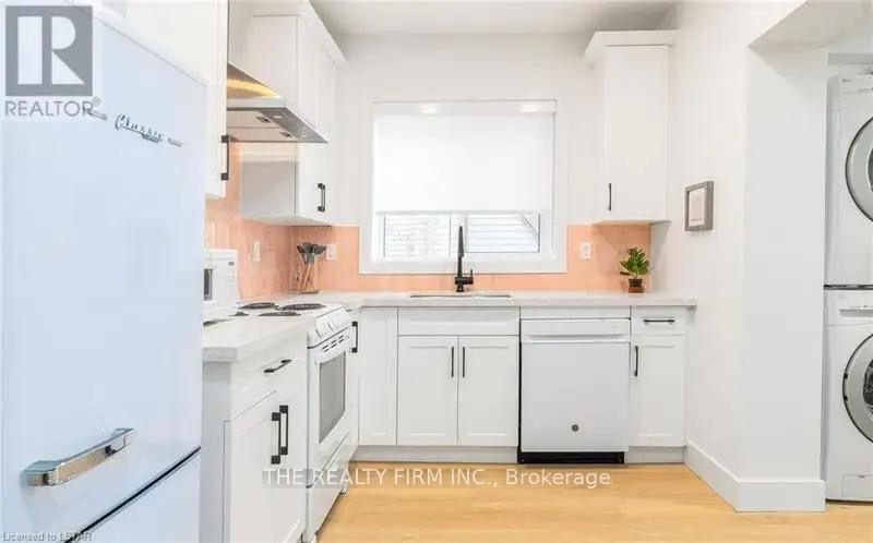 Photo 8 of Unit 3, 304 Oxford Street E, London, East B — HOMEH