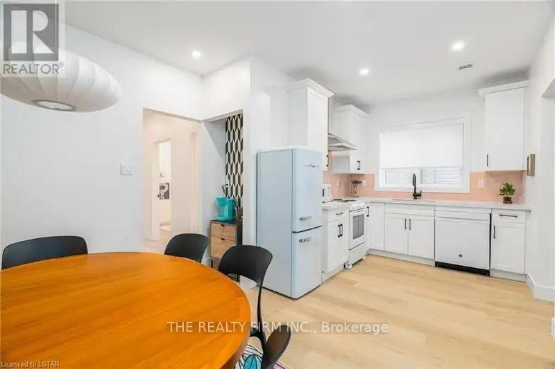 Photo 10 of Unit 3, 304 Oxford Street E, London, East B — HOMEH