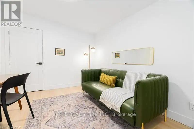 Photo 12 of Unit 3, 304 Oxford Street E, London, East B — HOMEH