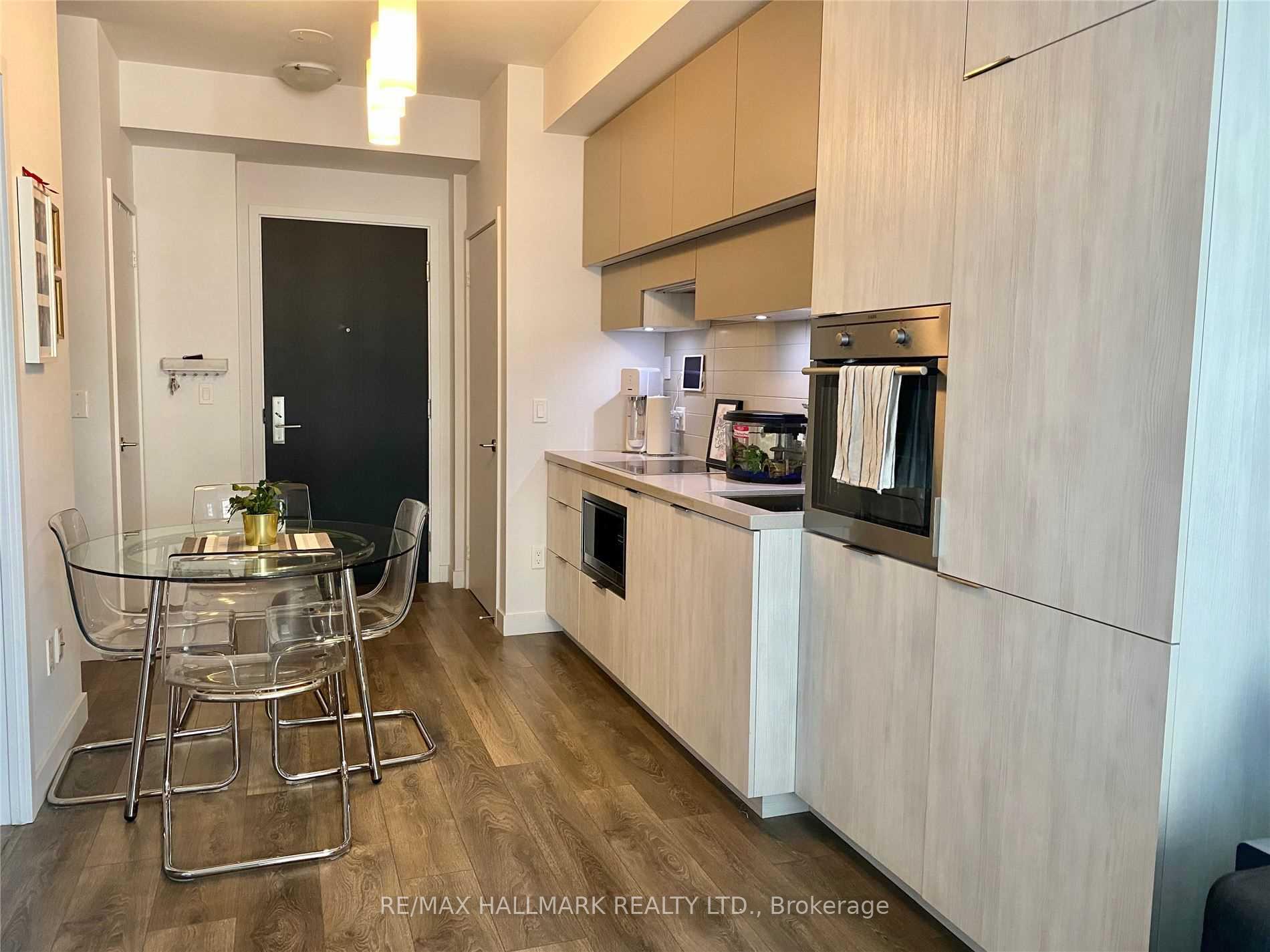 Photo 11 of Unit 604, 8 Eglinton Avenue E, Toronto, Mount Pleasant West — HOMEH