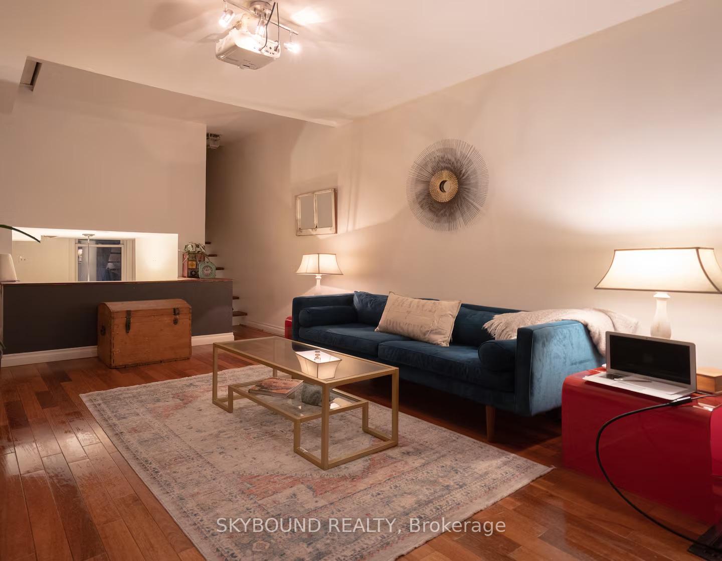 Photo 5 of 12 Ashby Place, Toronto, Moss Park — HOMEH