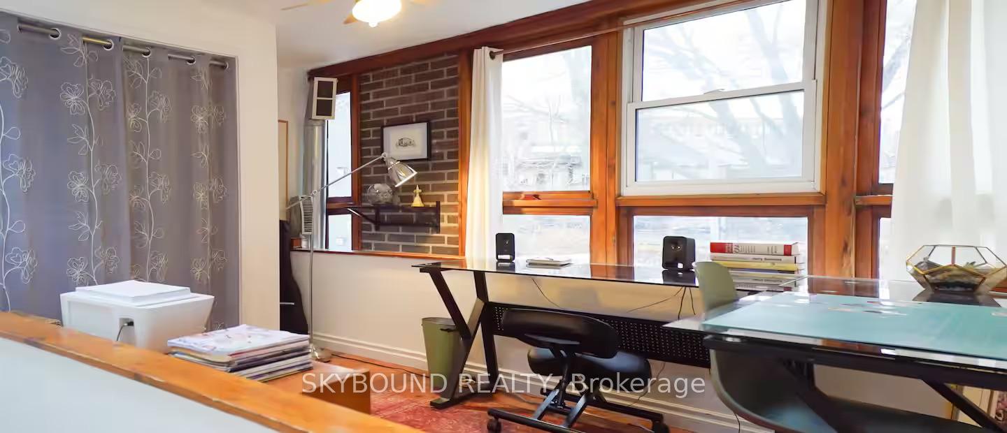 Photo 11 of 12 Ashby Place, Toronto, Moss Park — HOMEH