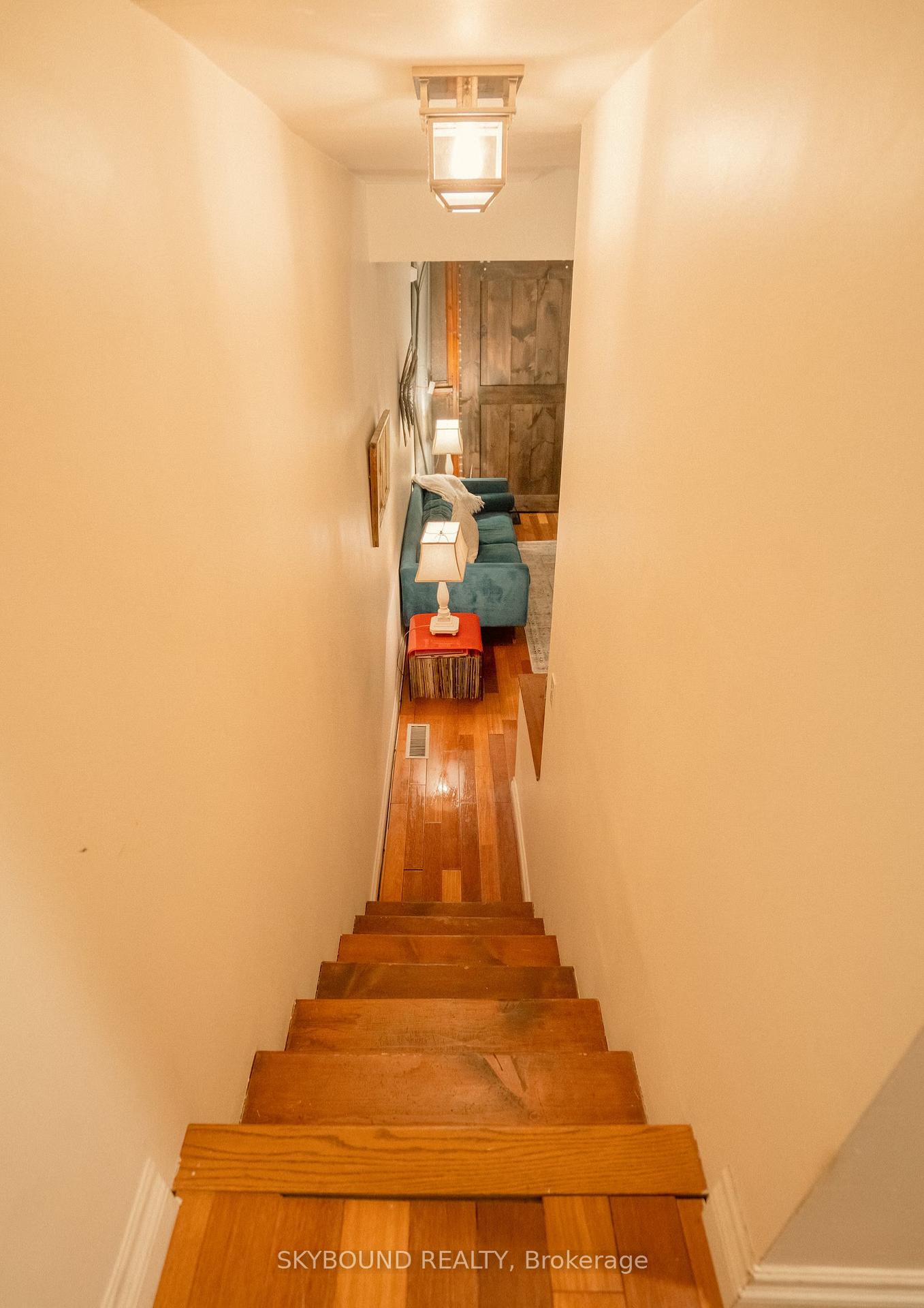 Photo 13 of 12 Ashby Place, Toronto, Moss Park — HOMEH