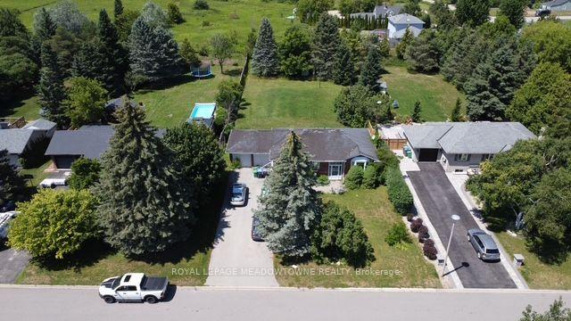 Photo 3 of 26 Davis Drive, Caledon, Alton — HOMEH