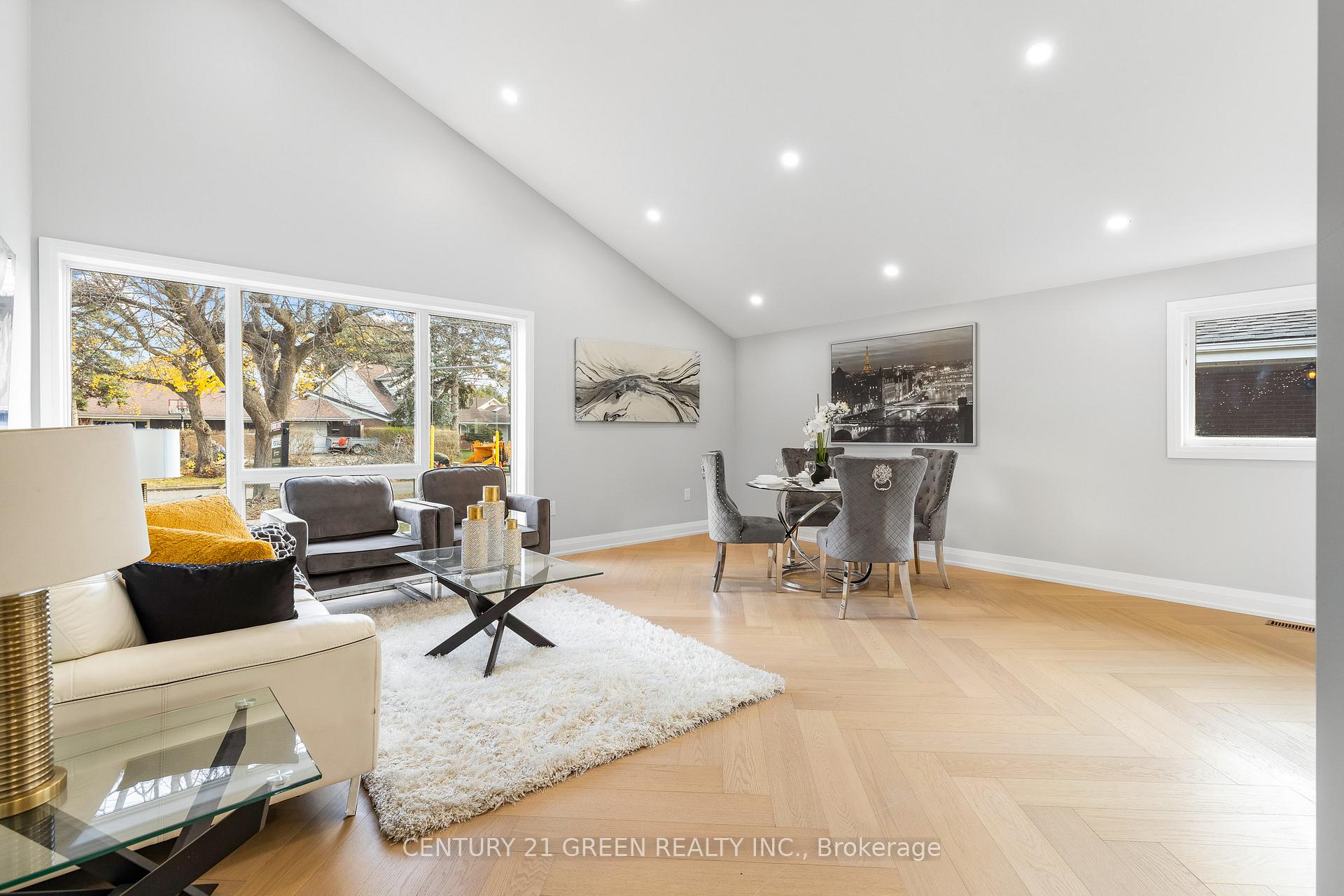 Photo 5 of Unit MAIN, 32 Brookridge Drive, Scarborough, Bendale — HOMEH