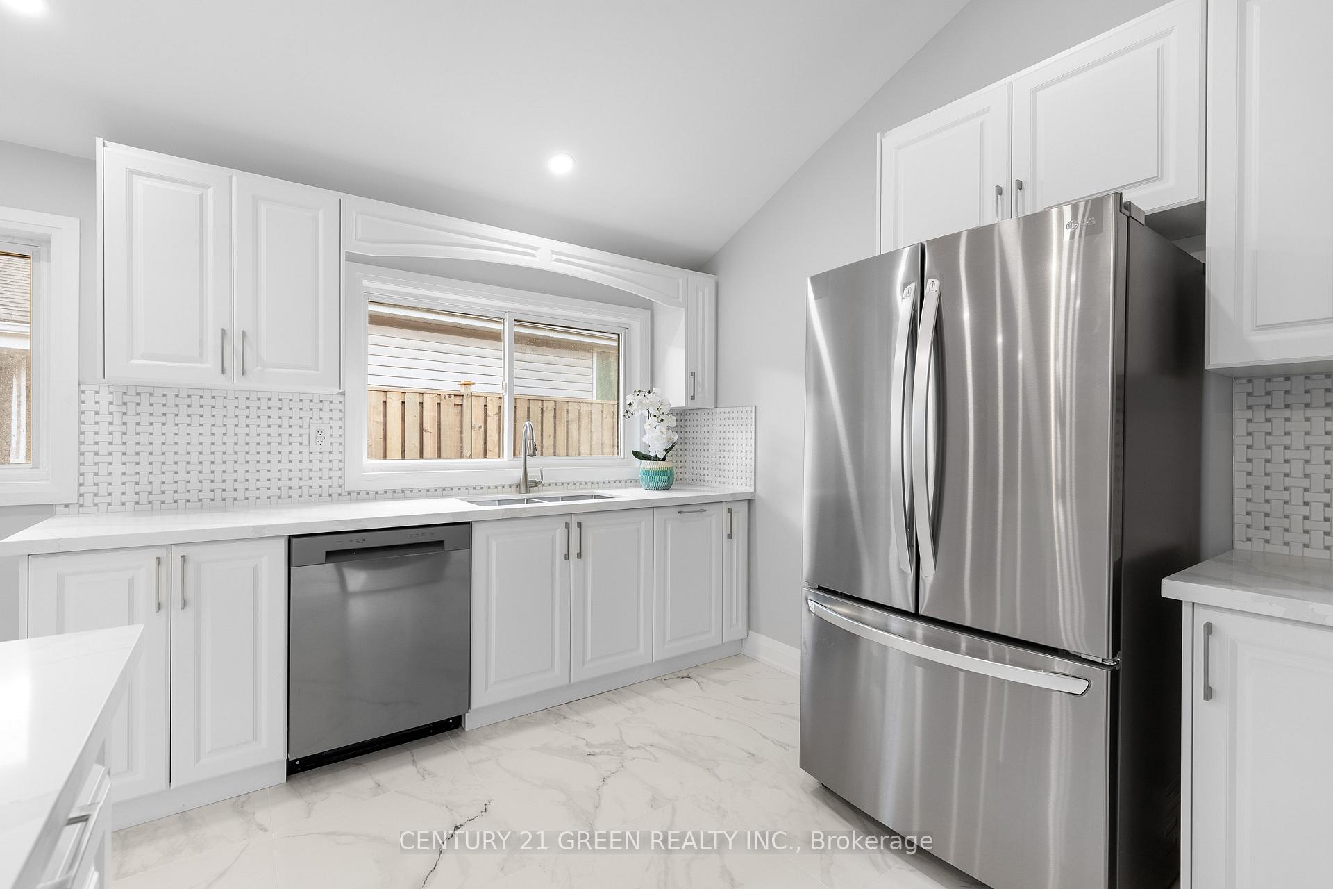 Photo 16 of Unit MAIN, 32 Brookridge Drive, Scarborough, Bendale — HOMEH