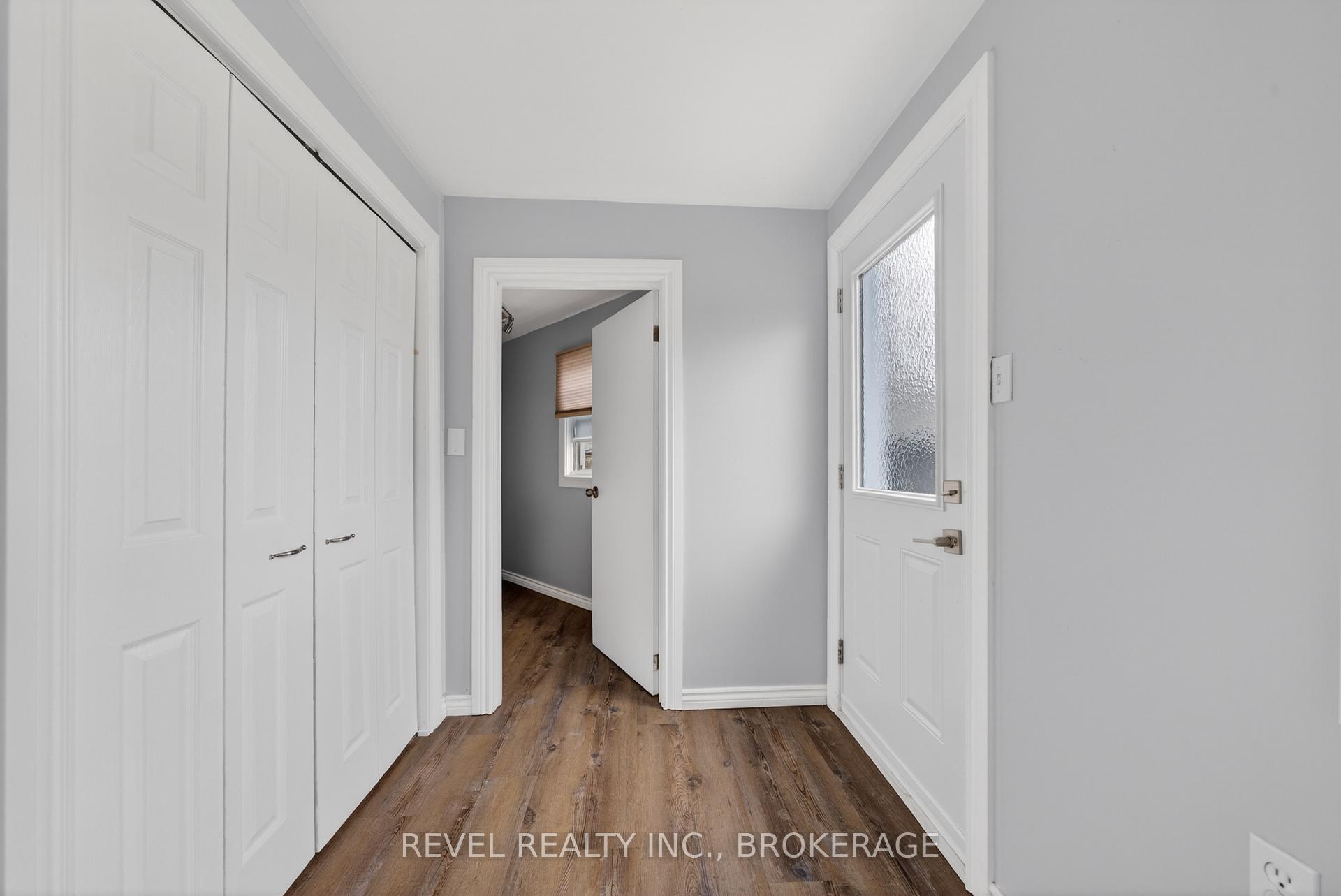 Photo 12 of 38 Bennett Street, Brockville, Brockville — HOMEH