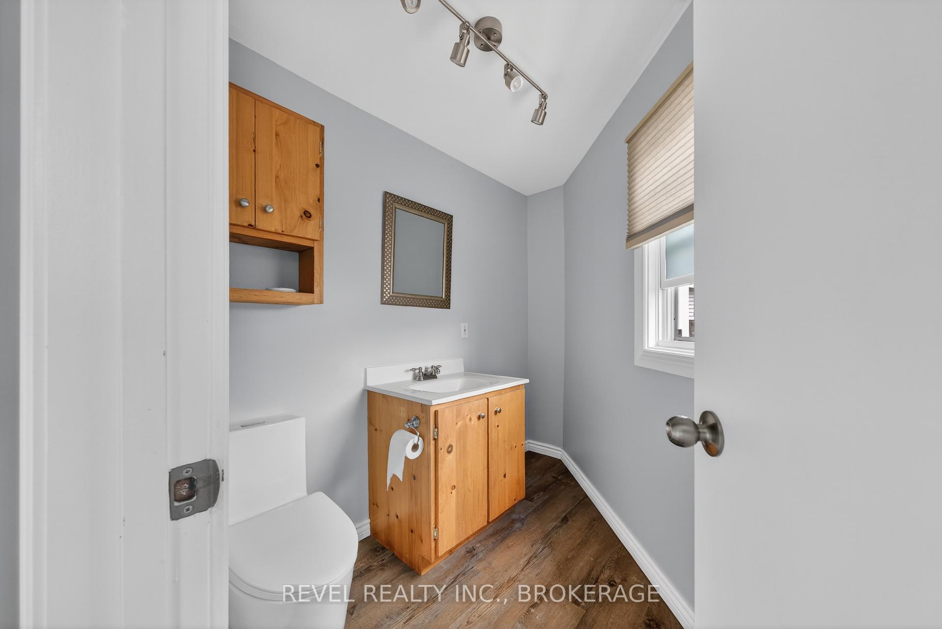 Photo 13 of 38 Bennett Street, Brockville, Brockville — HOMEH