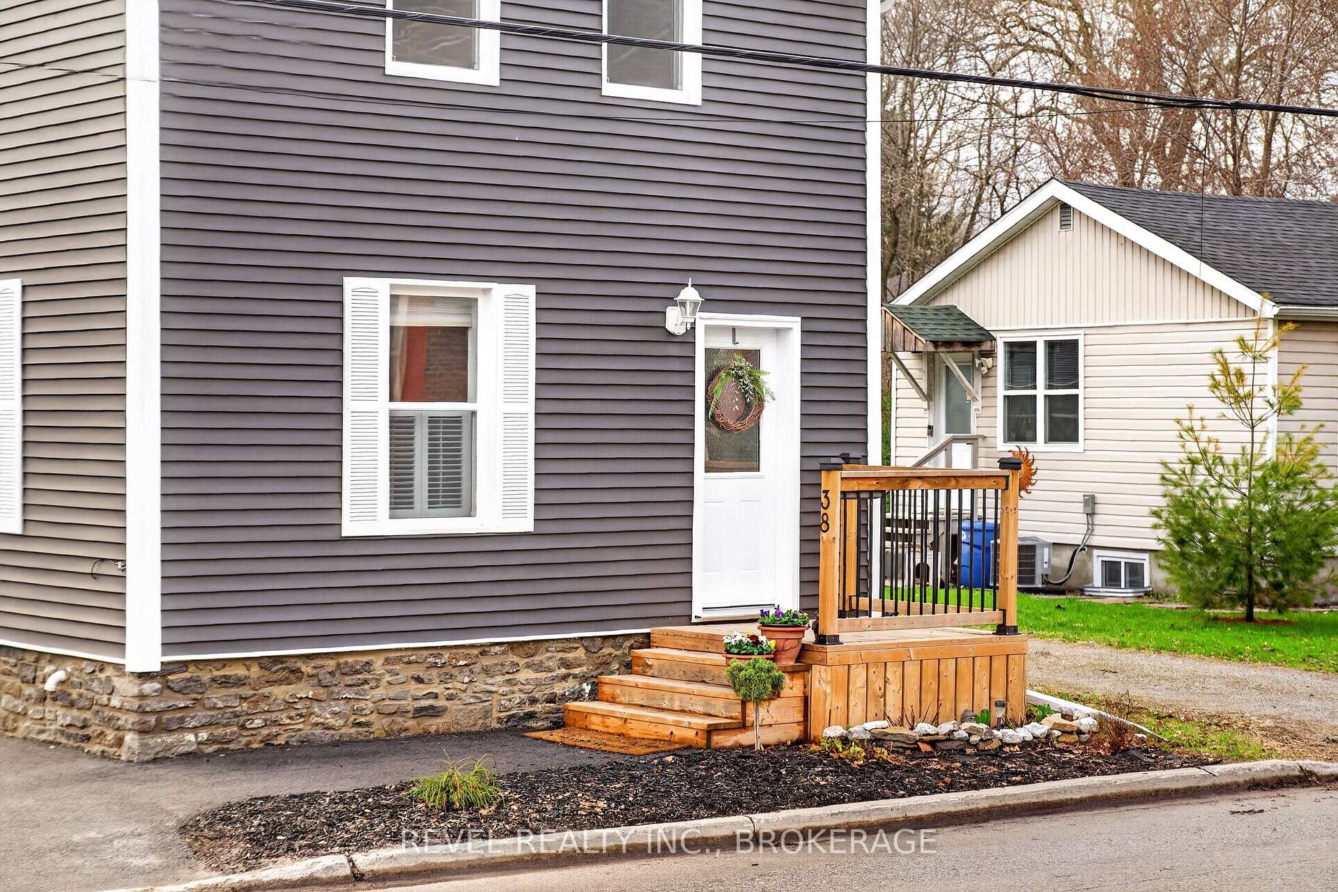 Photo 29 of 38 Bennett Street, Brockville, Brockville — HOMEH