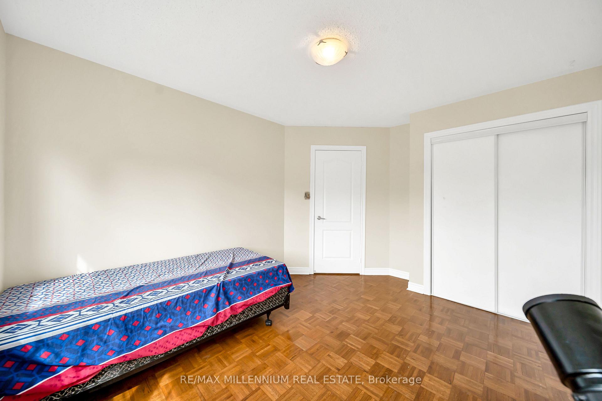Photo 34 of 161 Julia Valentia Avenue, Vaughan, Sonoma Heights — HOMEH