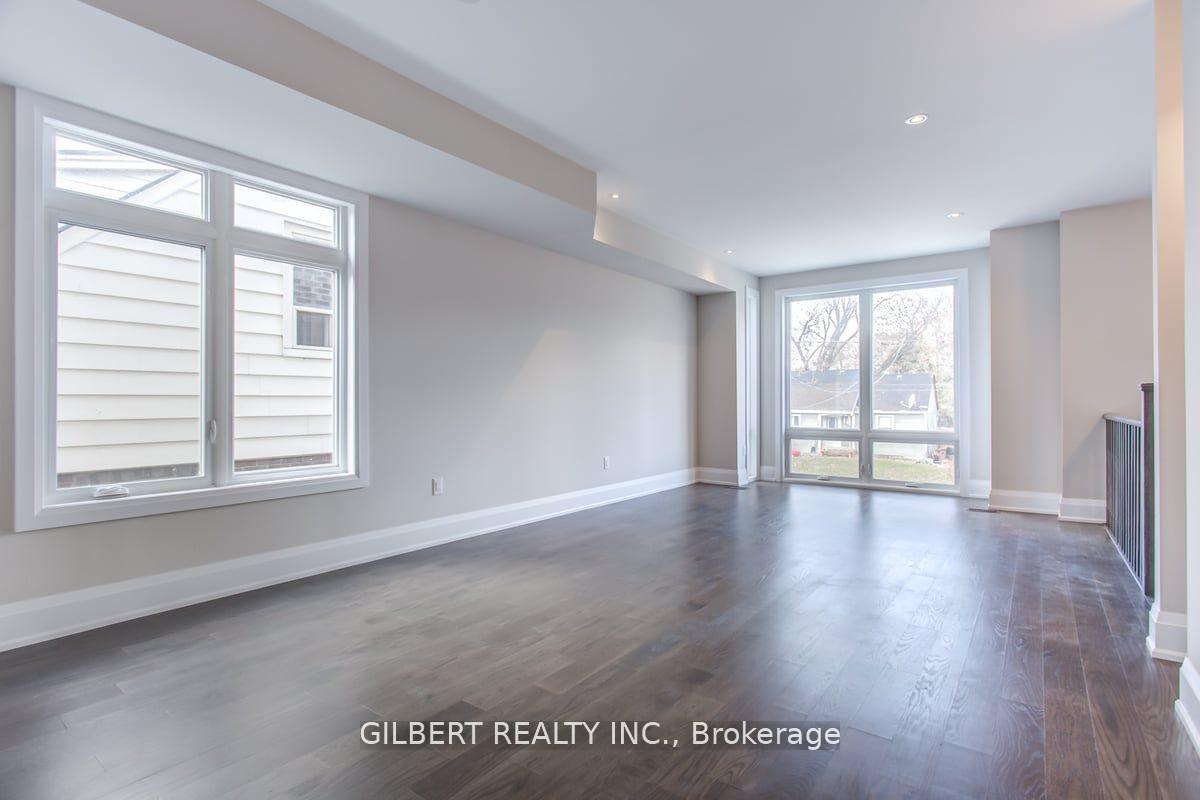 Photo 3 of 35B Marquette Avenue, Toronto, Englemount-Lawrence — HOMEH